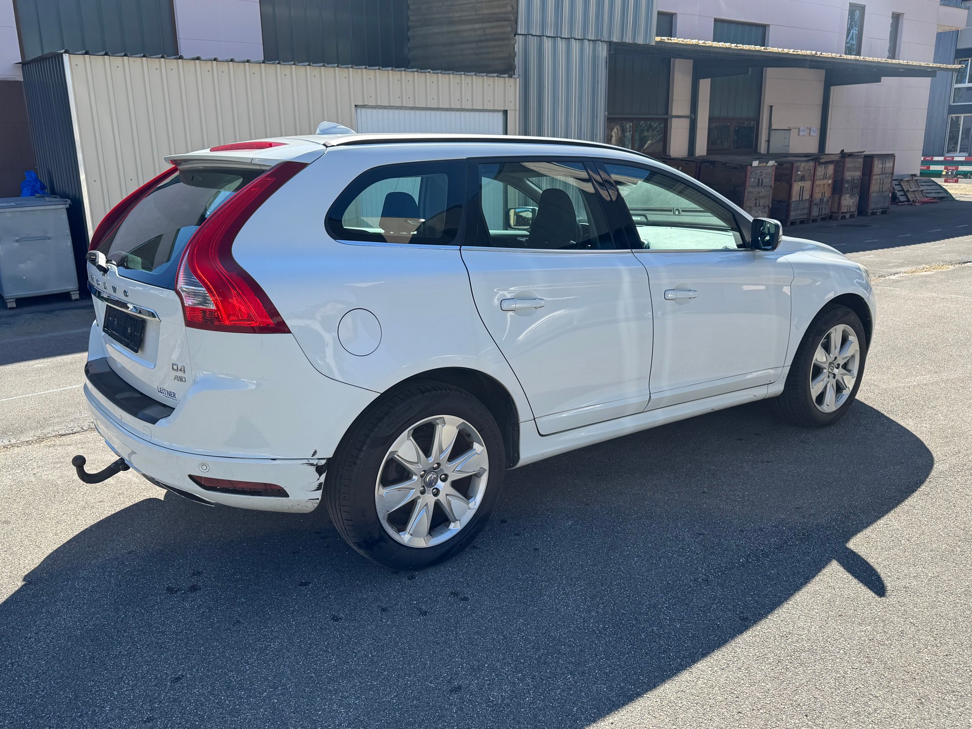VOLVO XC60 D4 AWD Summum Geartronic-image-2