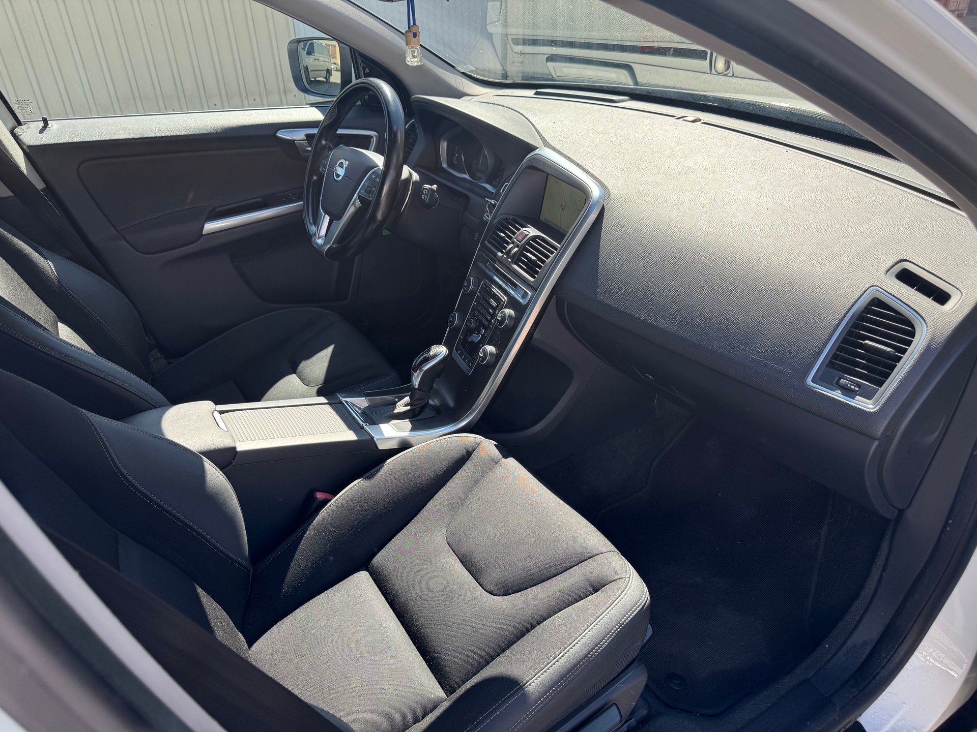 VOLVO XC60 D4 AWD Summum Geartronic-image-8