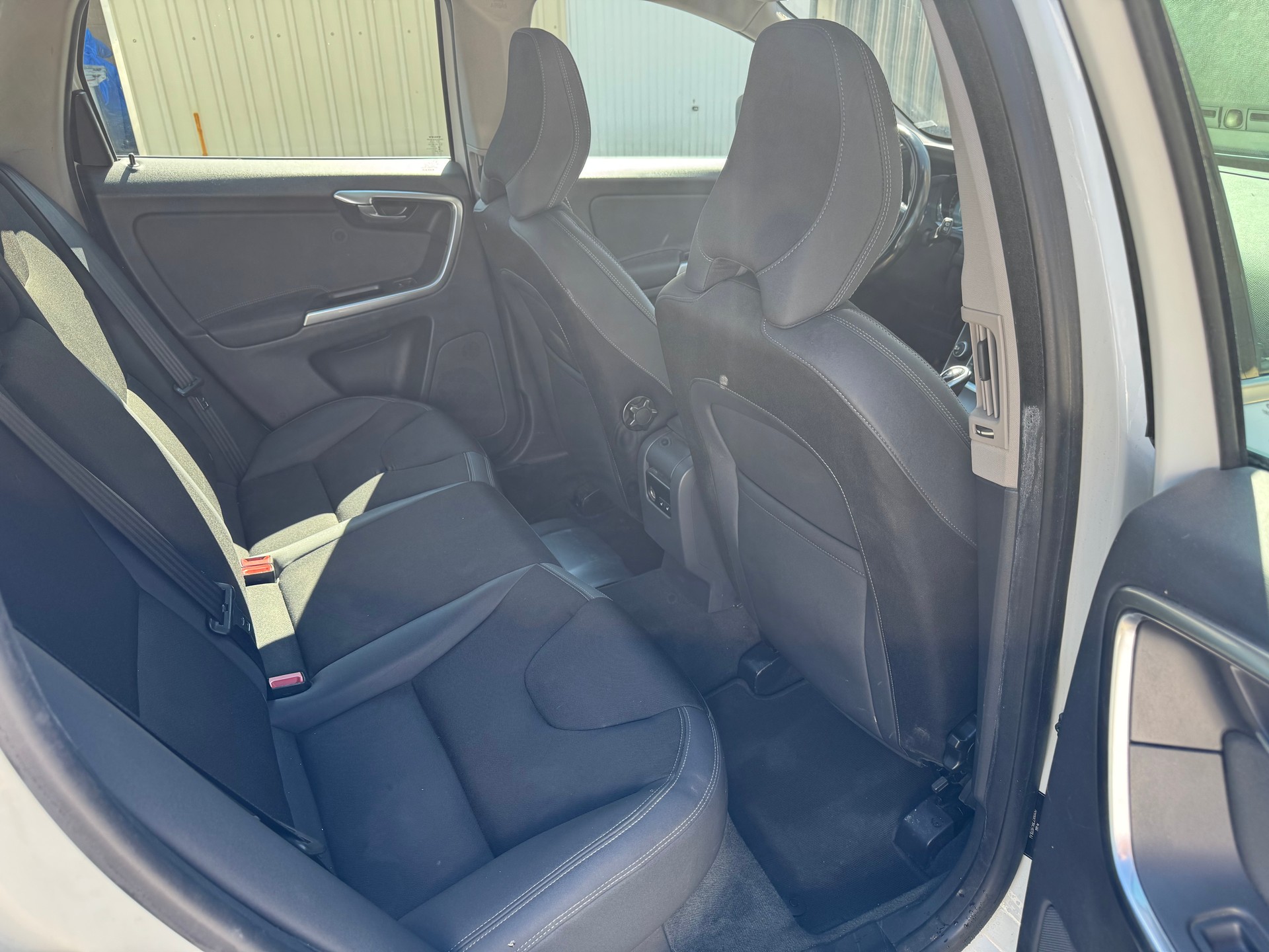 VOLVO XC60 D4 AWD Summum Geartronic-image-10