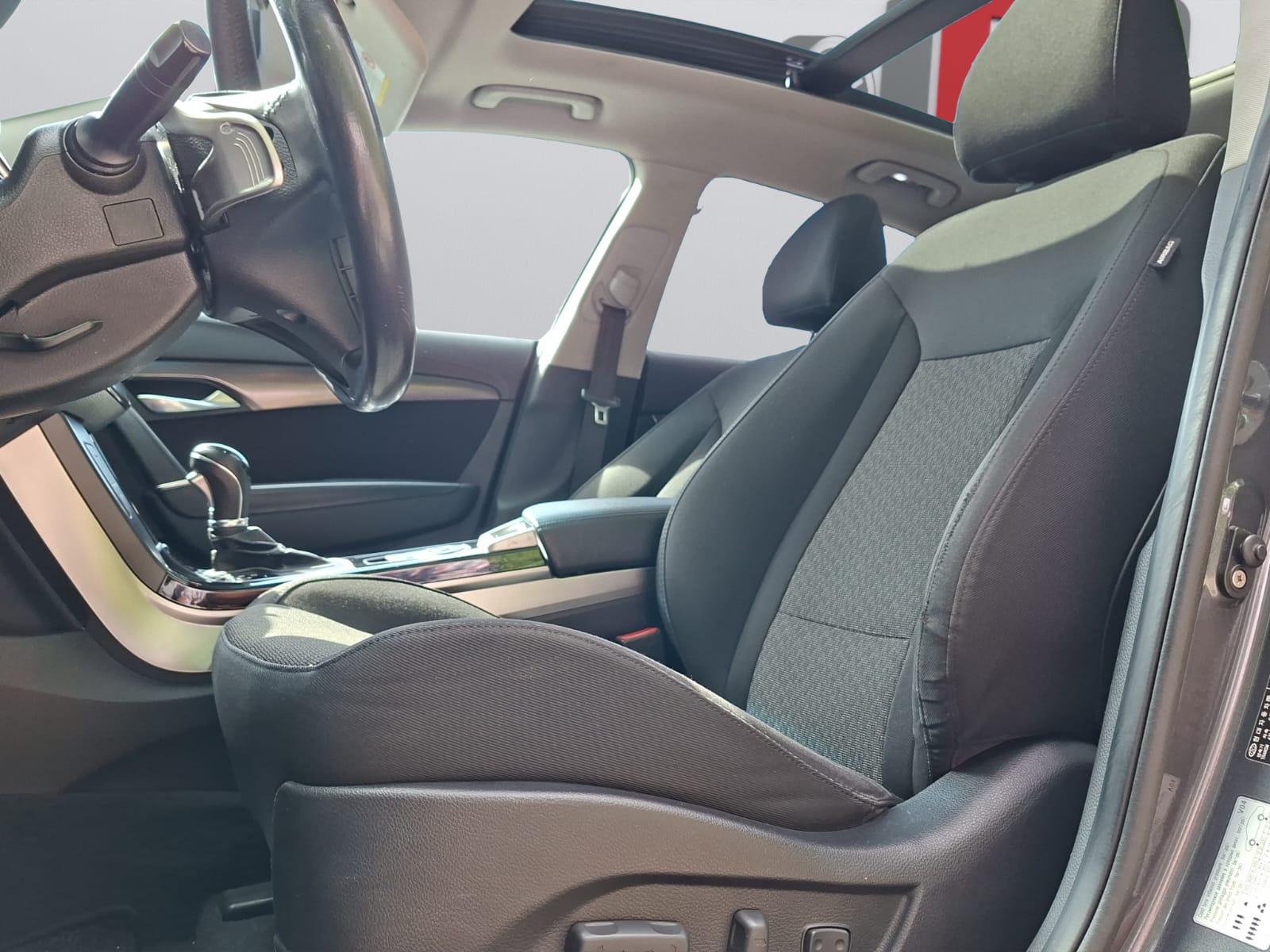 HYUNDAI i40 2.0 GDi Premium Automatic-image-9