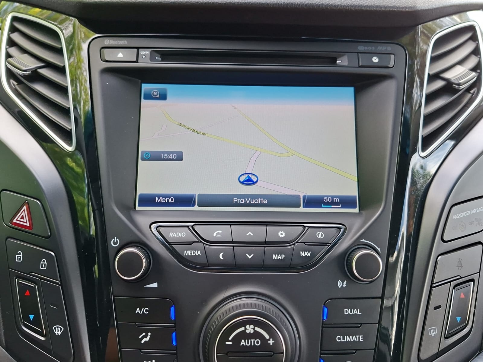 HYUNDAI i40 2.0 GDi Premium Automatic-image-15