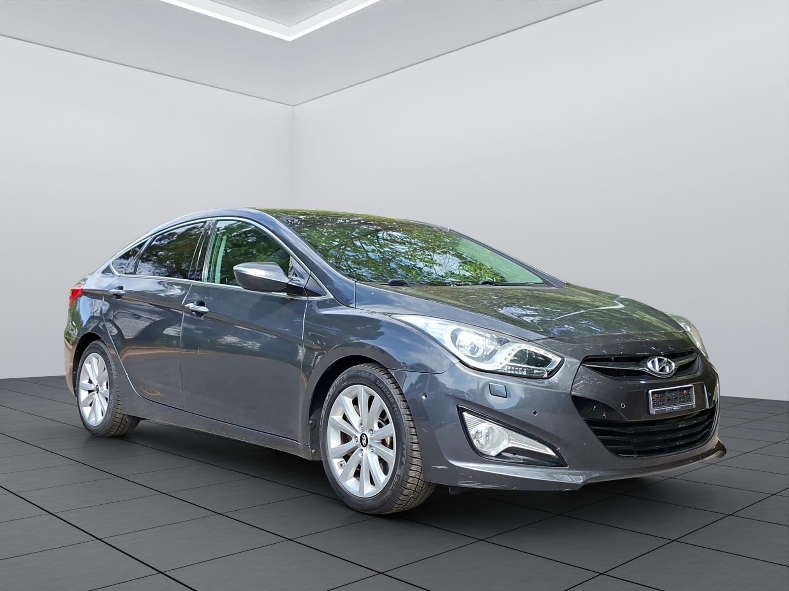 HYUNDAI i40 2.0 GDi Premium Automatic-image-2