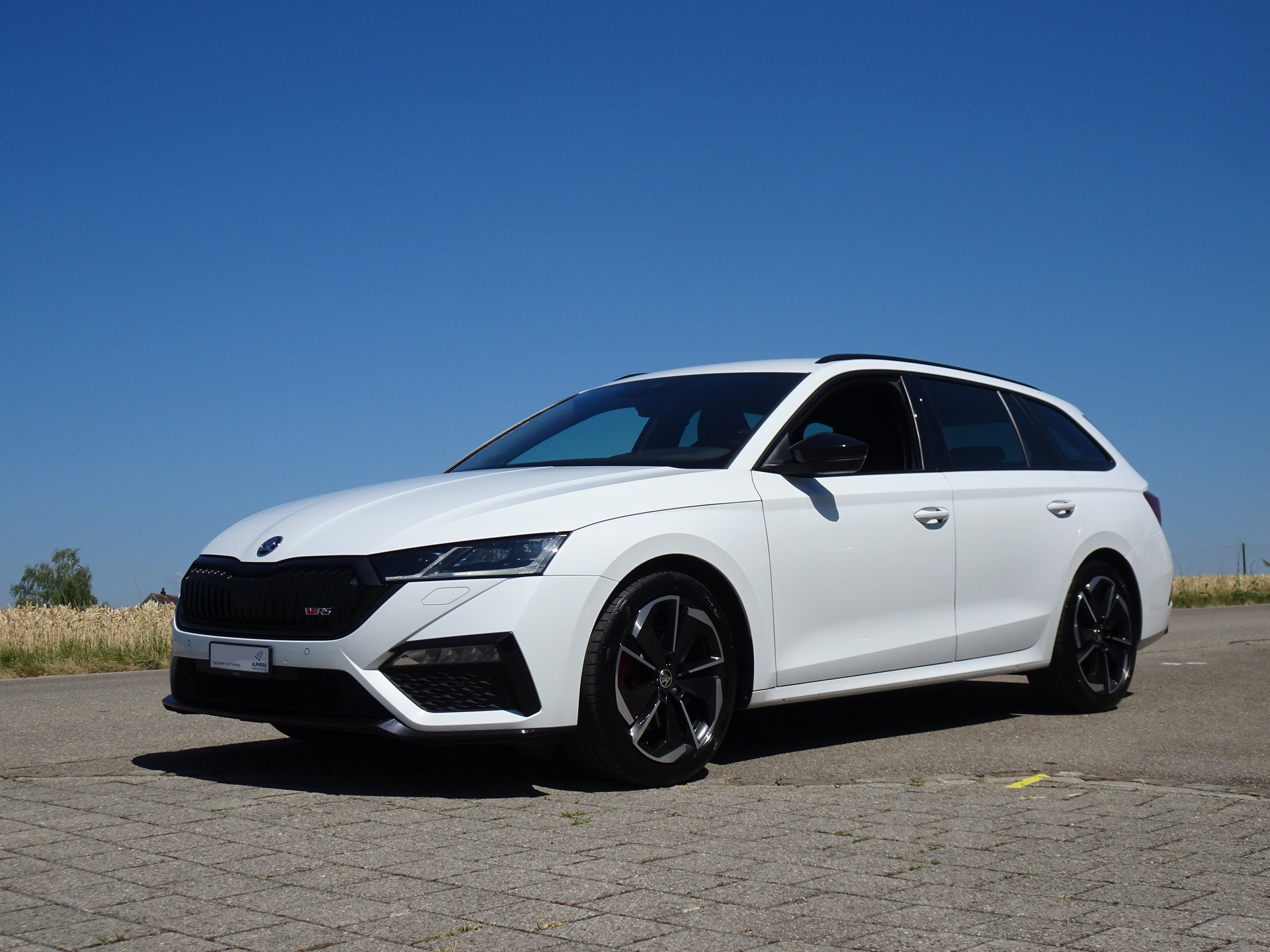 SKODA Octavia Combi 2.0 TDI DSG RS 4x4-image-0