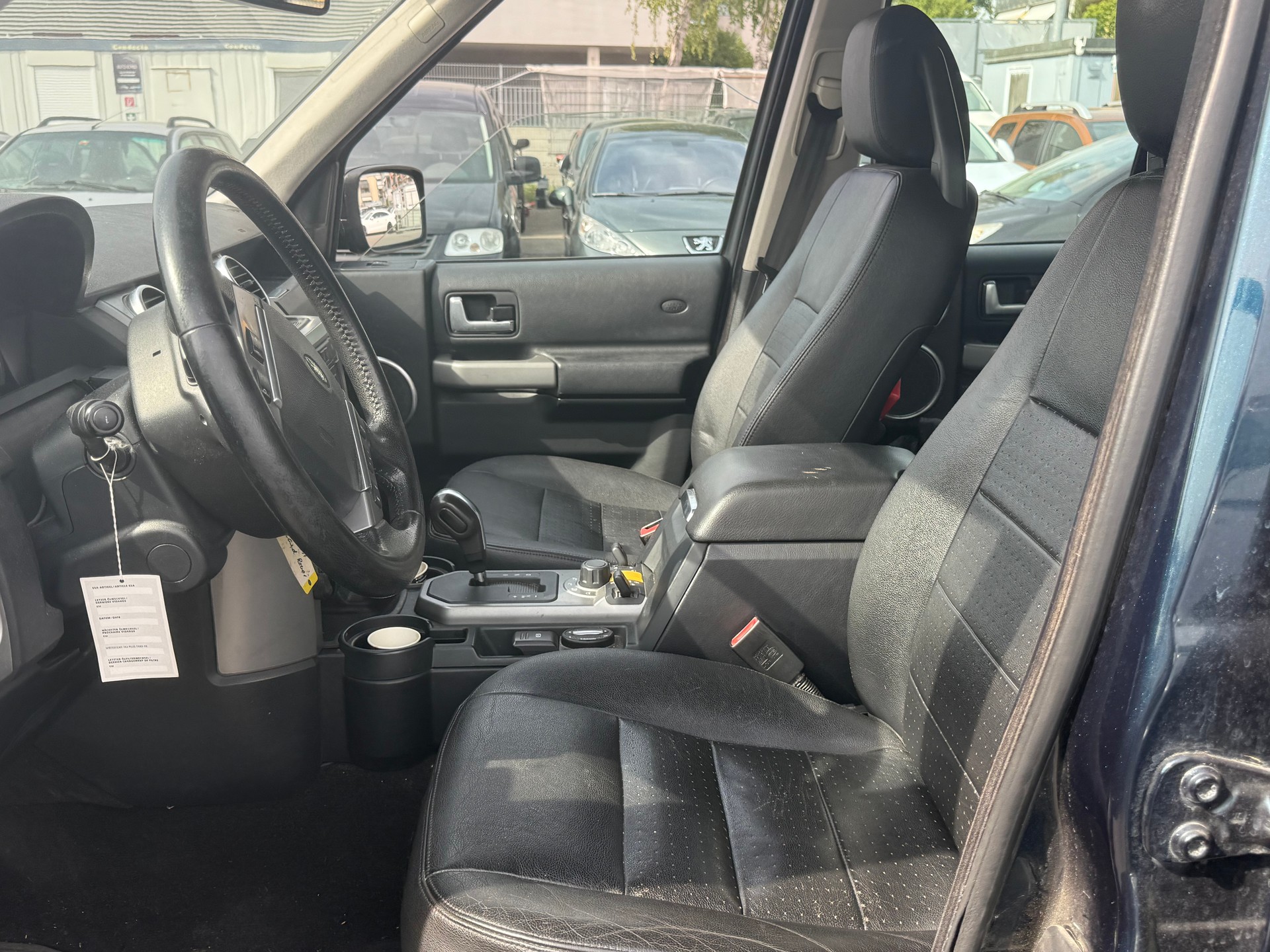 LAND ROVER Discovery 2.7d V6 HSE Automatic-image-3