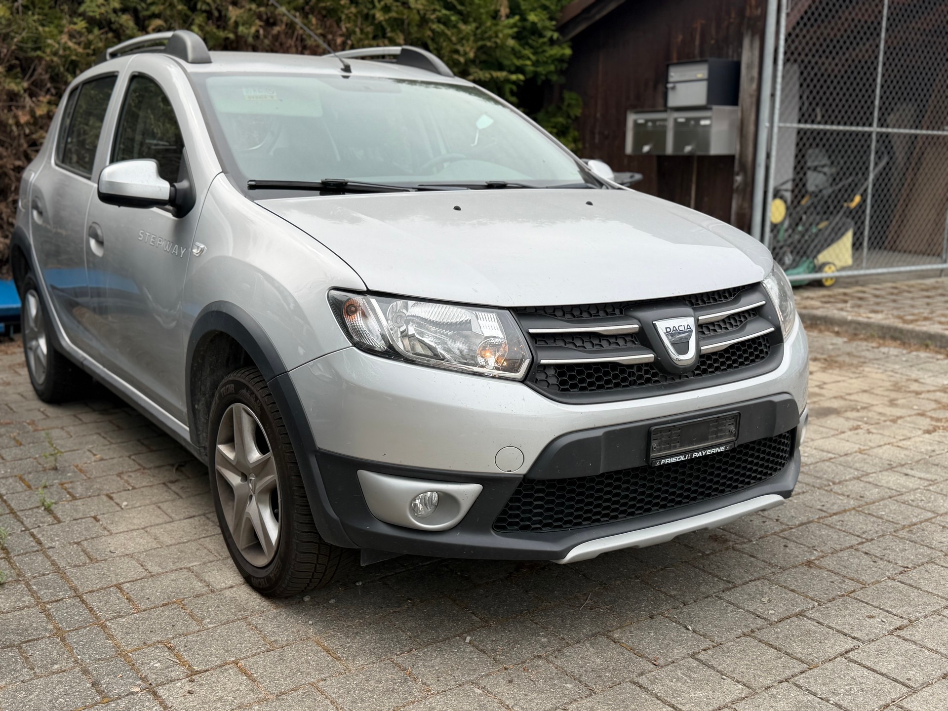 DACIA Sandero Tce 90 Stepway Lauréate-image-1