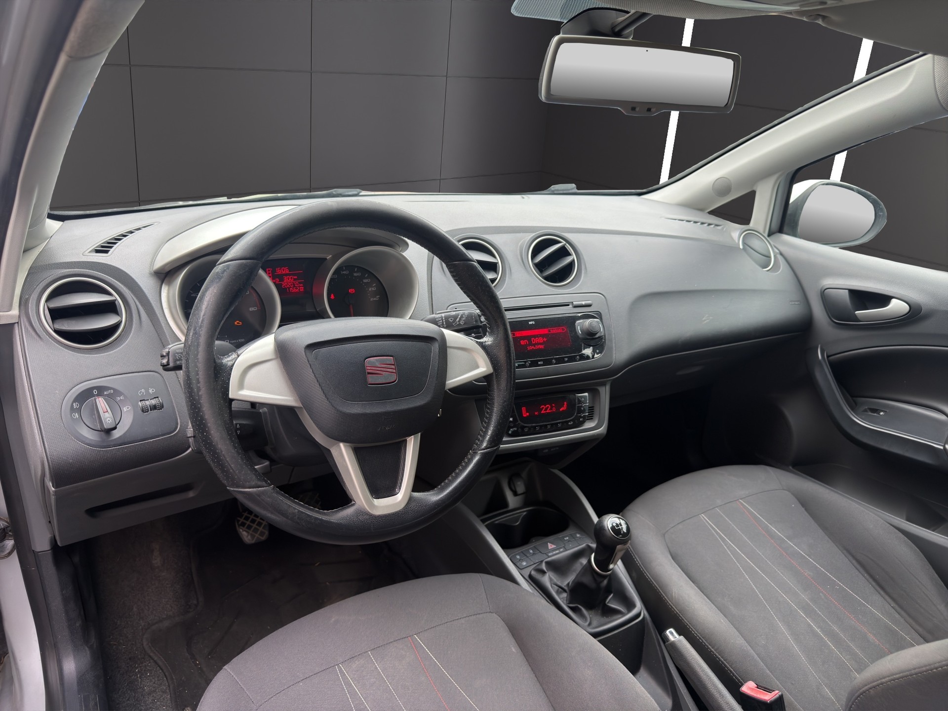 SEAT Ibiza SC 1.2 TSI Style-image-9
