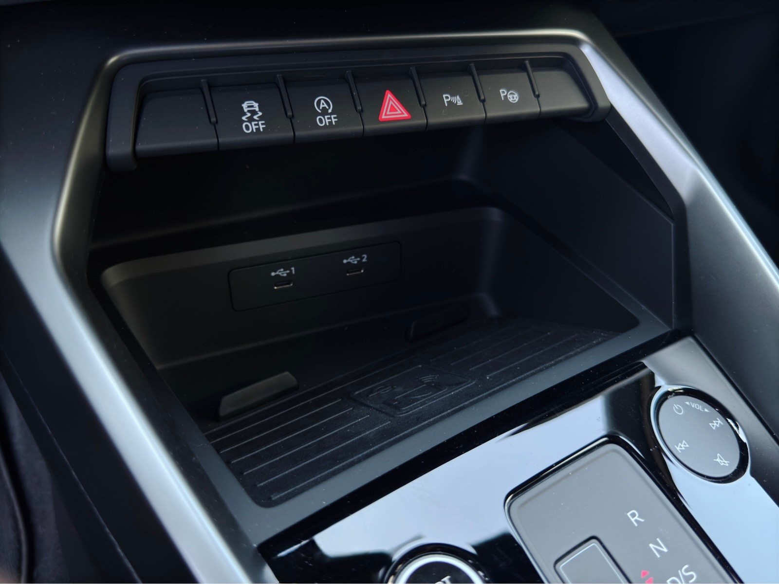 AUDI A3 Sportback 35 TFSI Attraction S-tronic-image-20