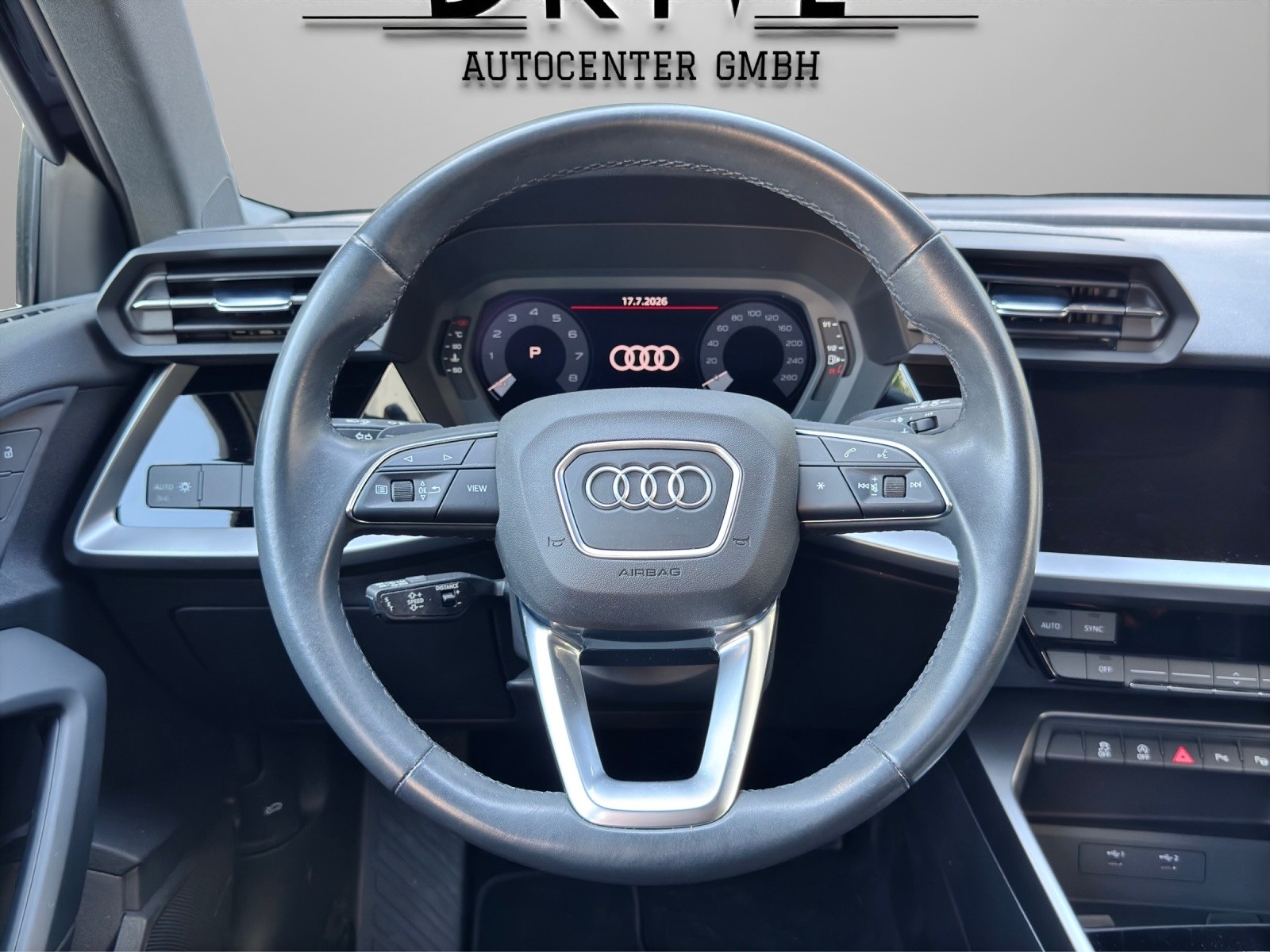 AUDI A3 Sportback 35 TFSI Attraction S-tronic-image-9