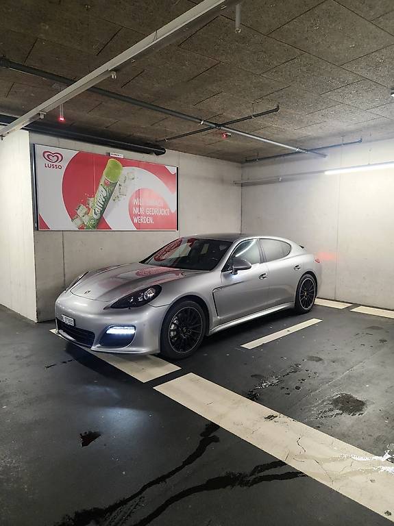 PORSCHE-image-0