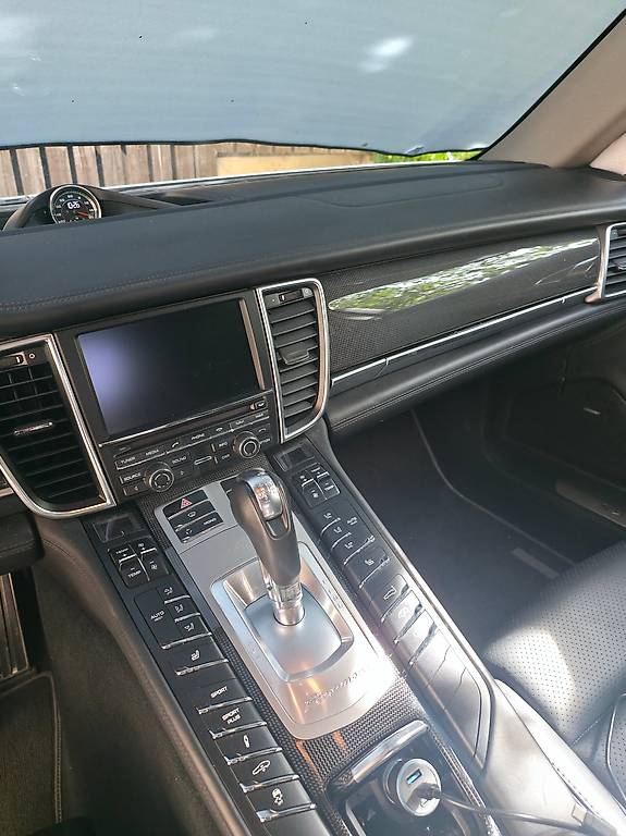 PORSCHE-image-4