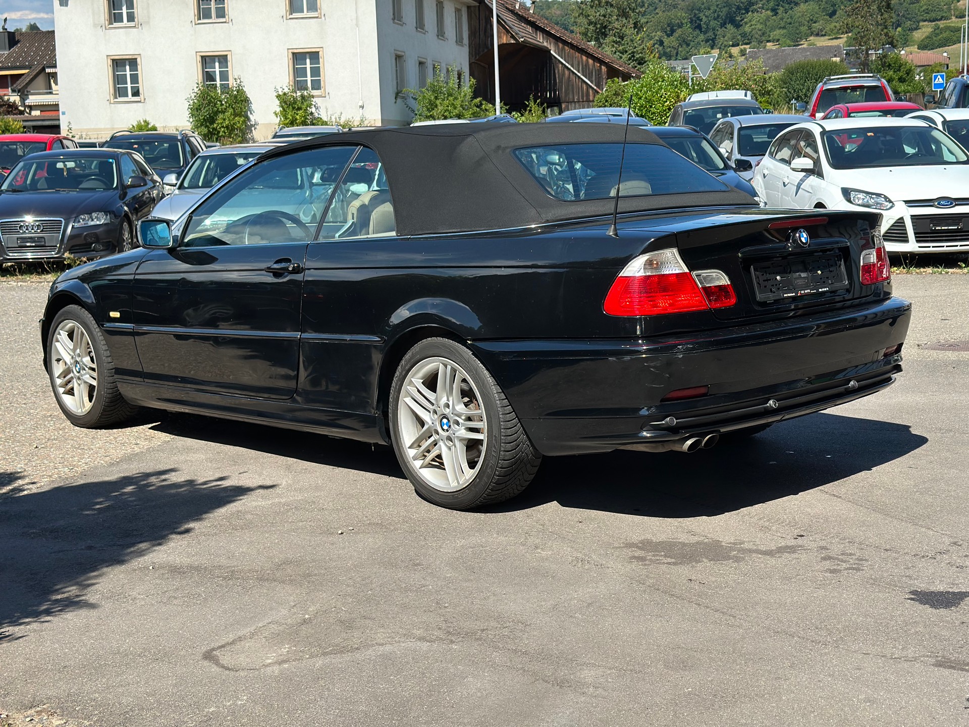 BMW 320Ci Cabriolet-image-4