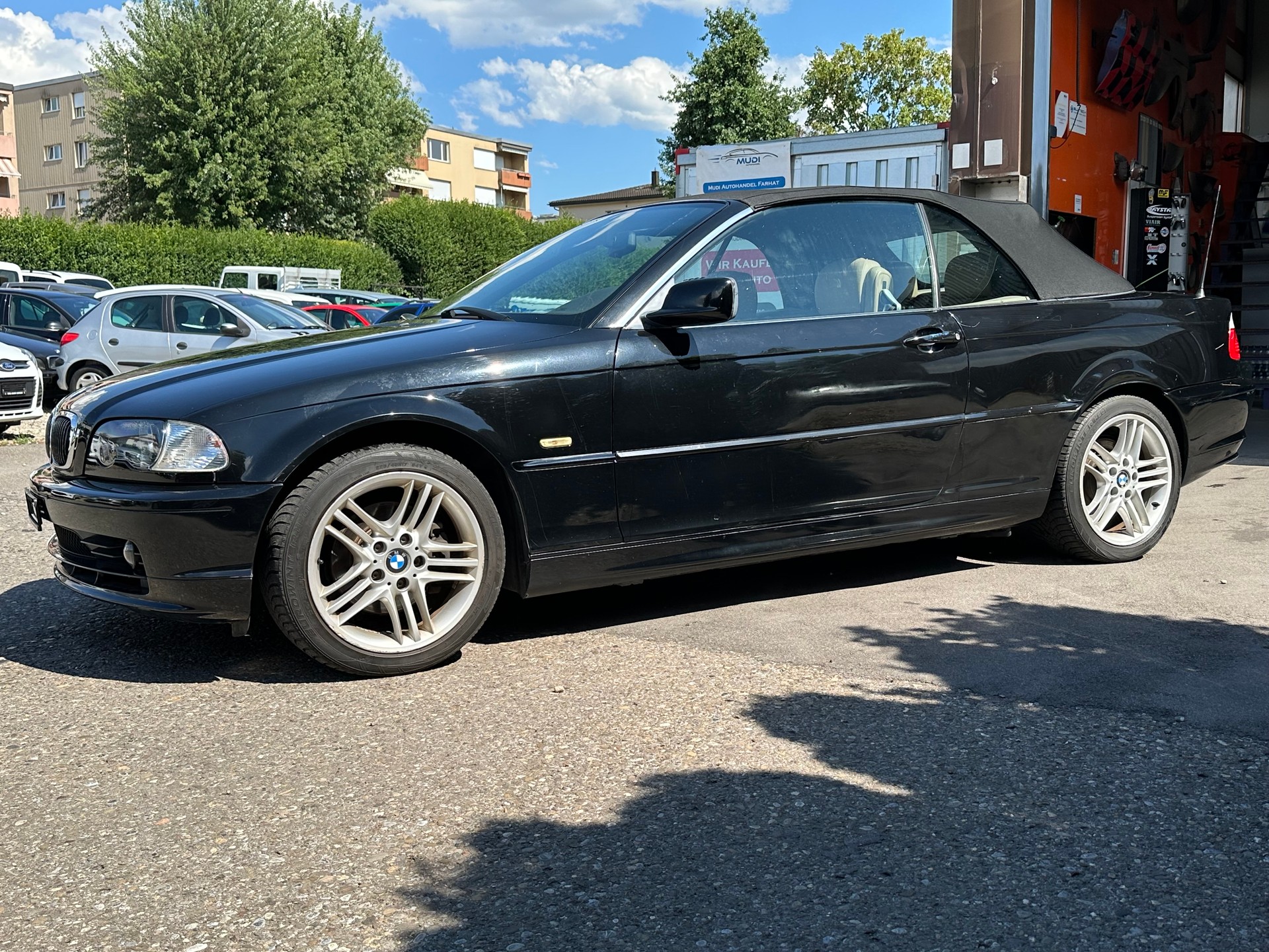 BMW 320Ci Cabriolet-image-5