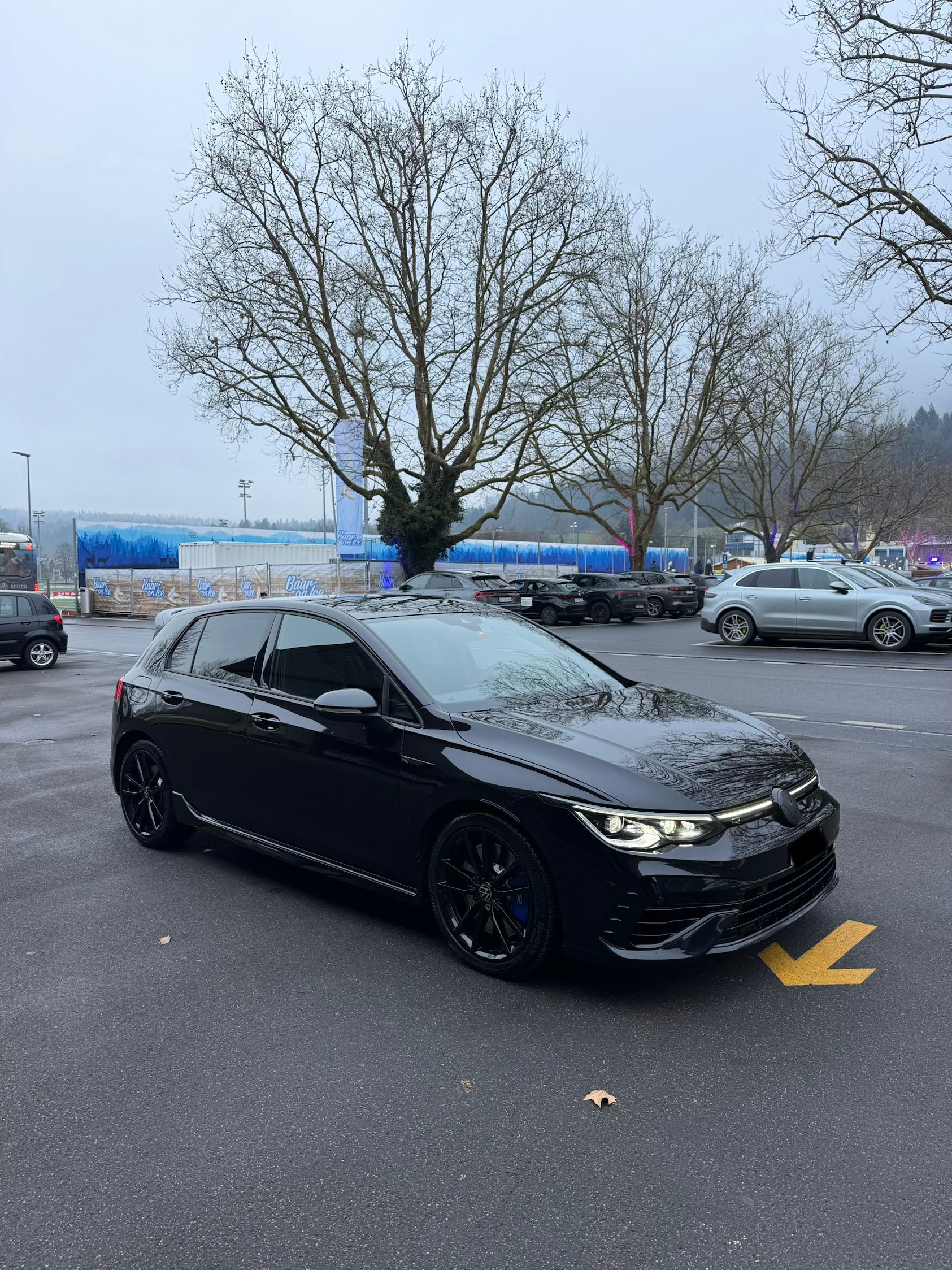 VW Golf R-image-0