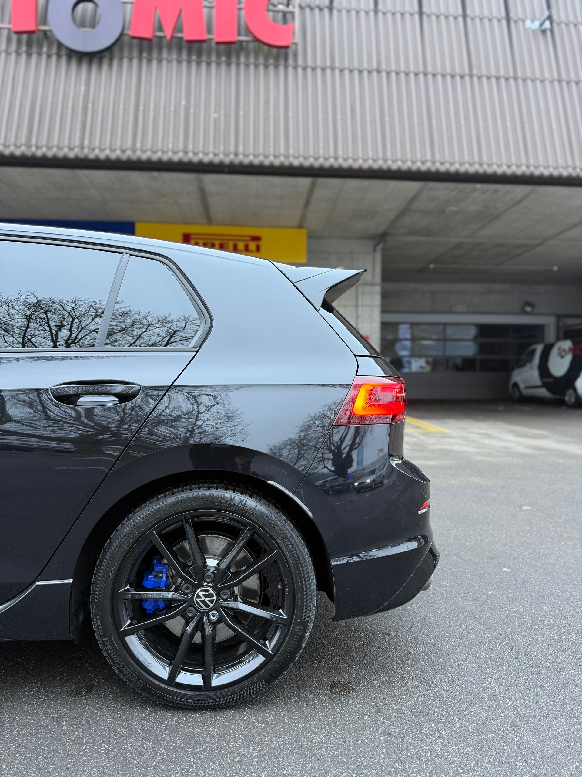 VW Golf R-image-5