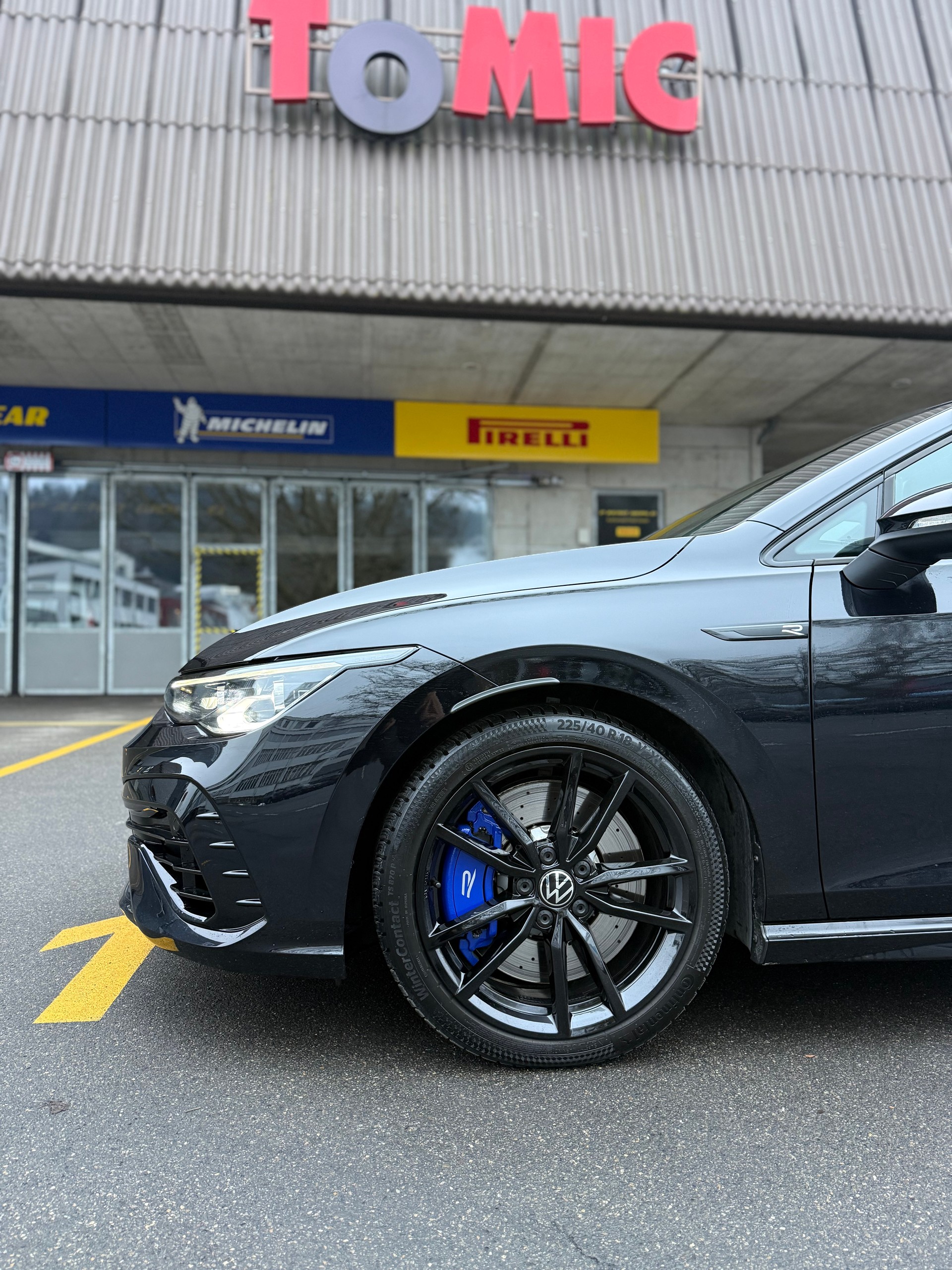 VW Golf R-image-6