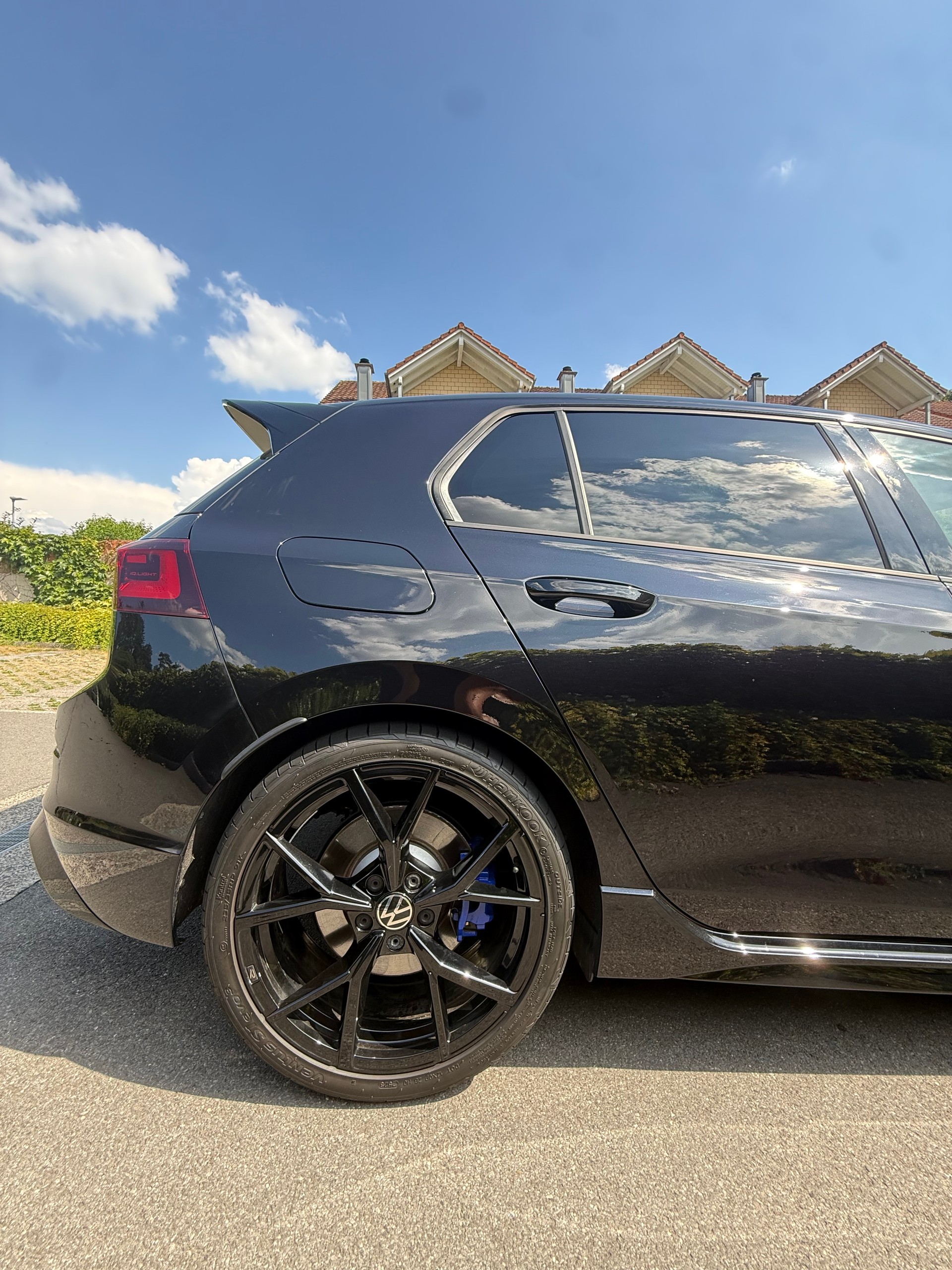 VW Golf R-image-11