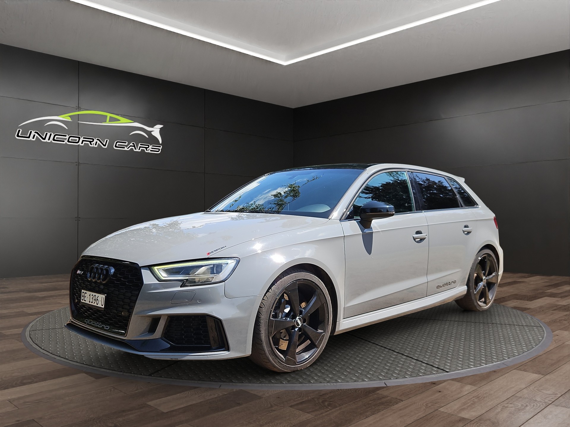 AUDI RS3 Sportback 2.5 TSI quattro S-tronic-image-6