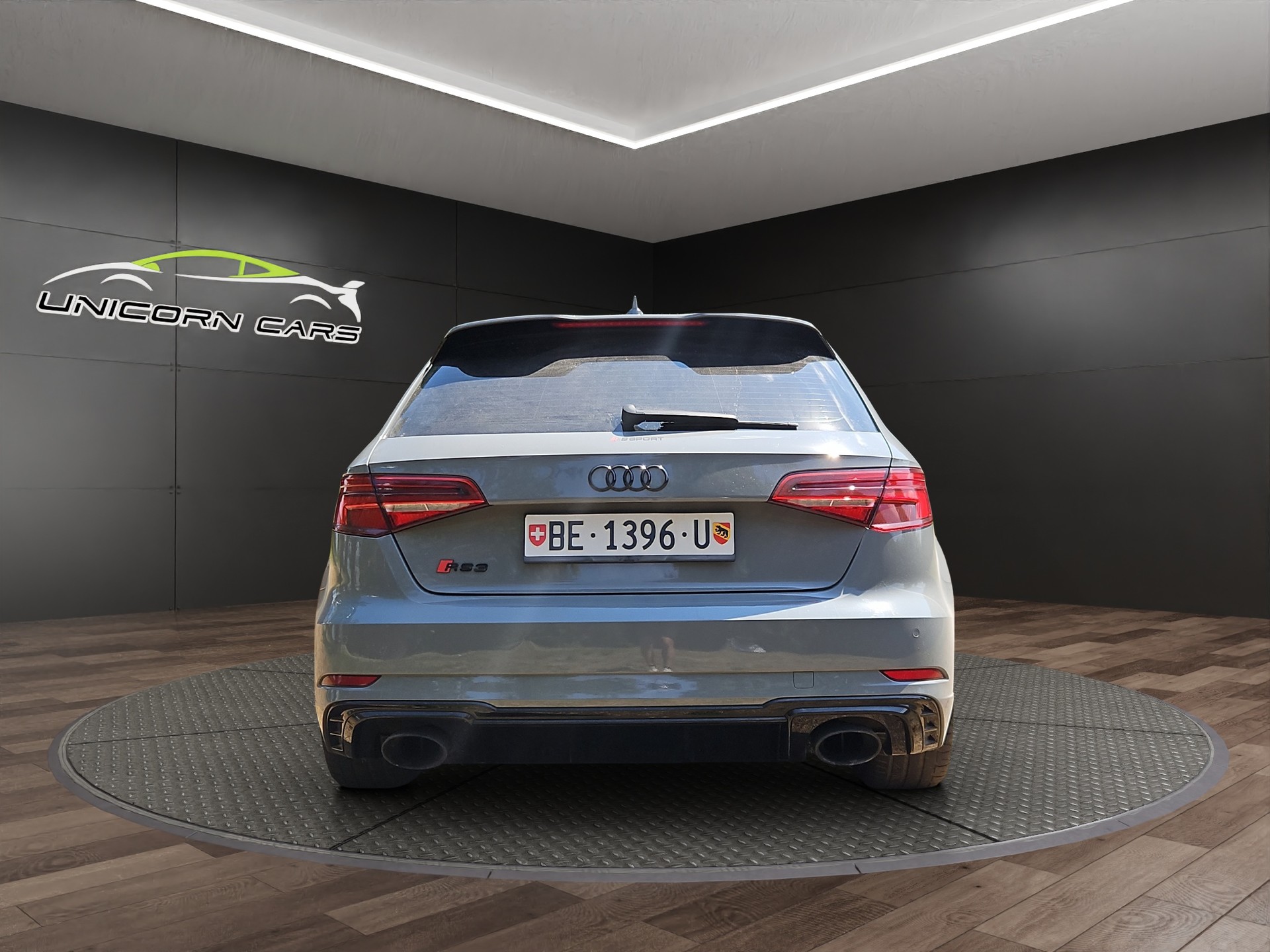 AUDI RS3 Sportback 2.5 TSI quattro S-tronic-showroom-element-3