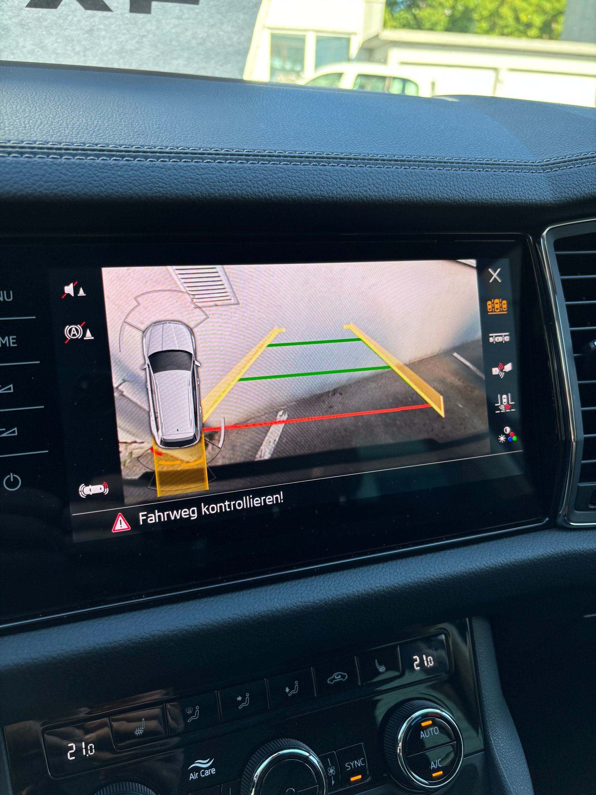 SKODA Kodiaq 2.0 TSI 4x4 Clever-image-14