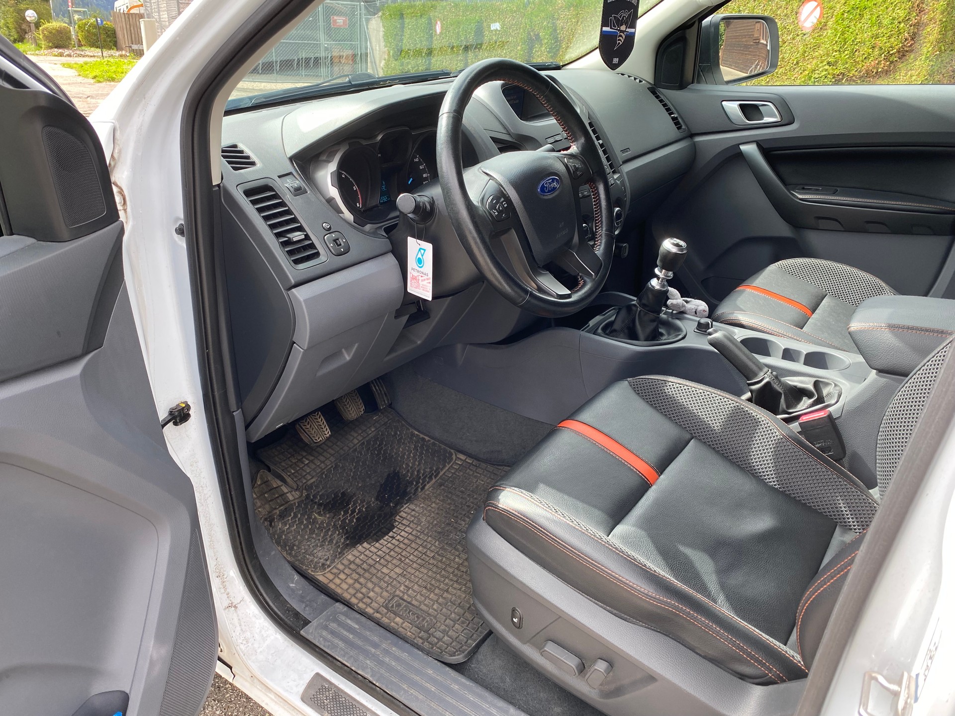 FORD 3.2 TDCi 4x4 Wildtrak-image-4