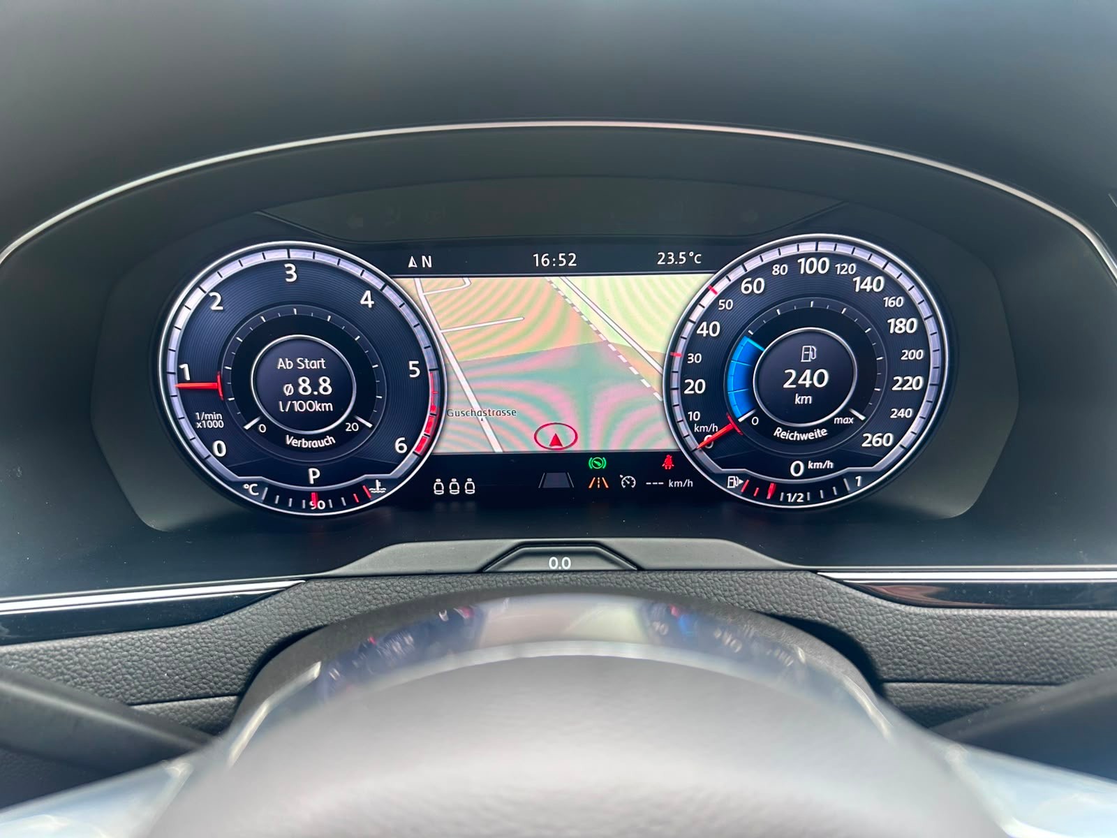 VW Passat Variant 2.0 TDI BMT R-Line DSG 4Motion-image-13