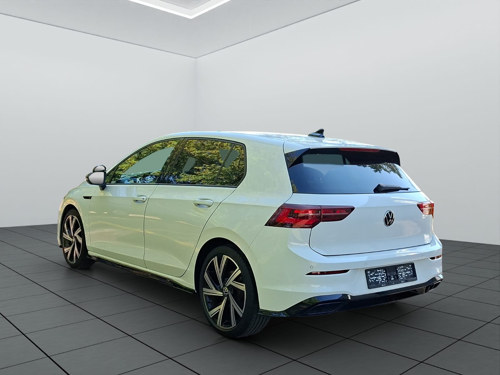 VW Golf 1.5 eTSI mHEV ACT R-Line DSG-image-4