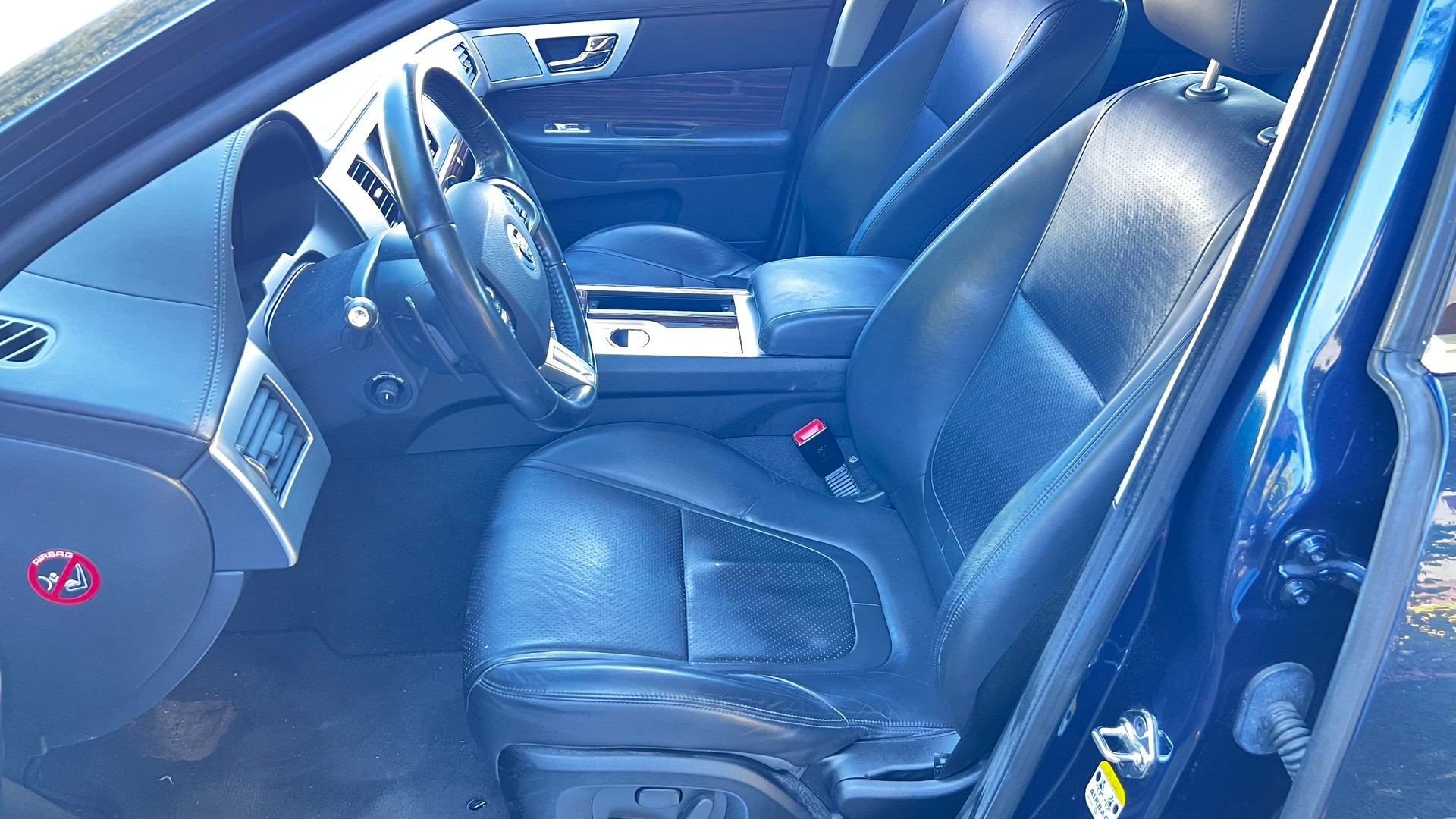 JAGUAR XF 3.0 V6 S/C 4x4-image-11