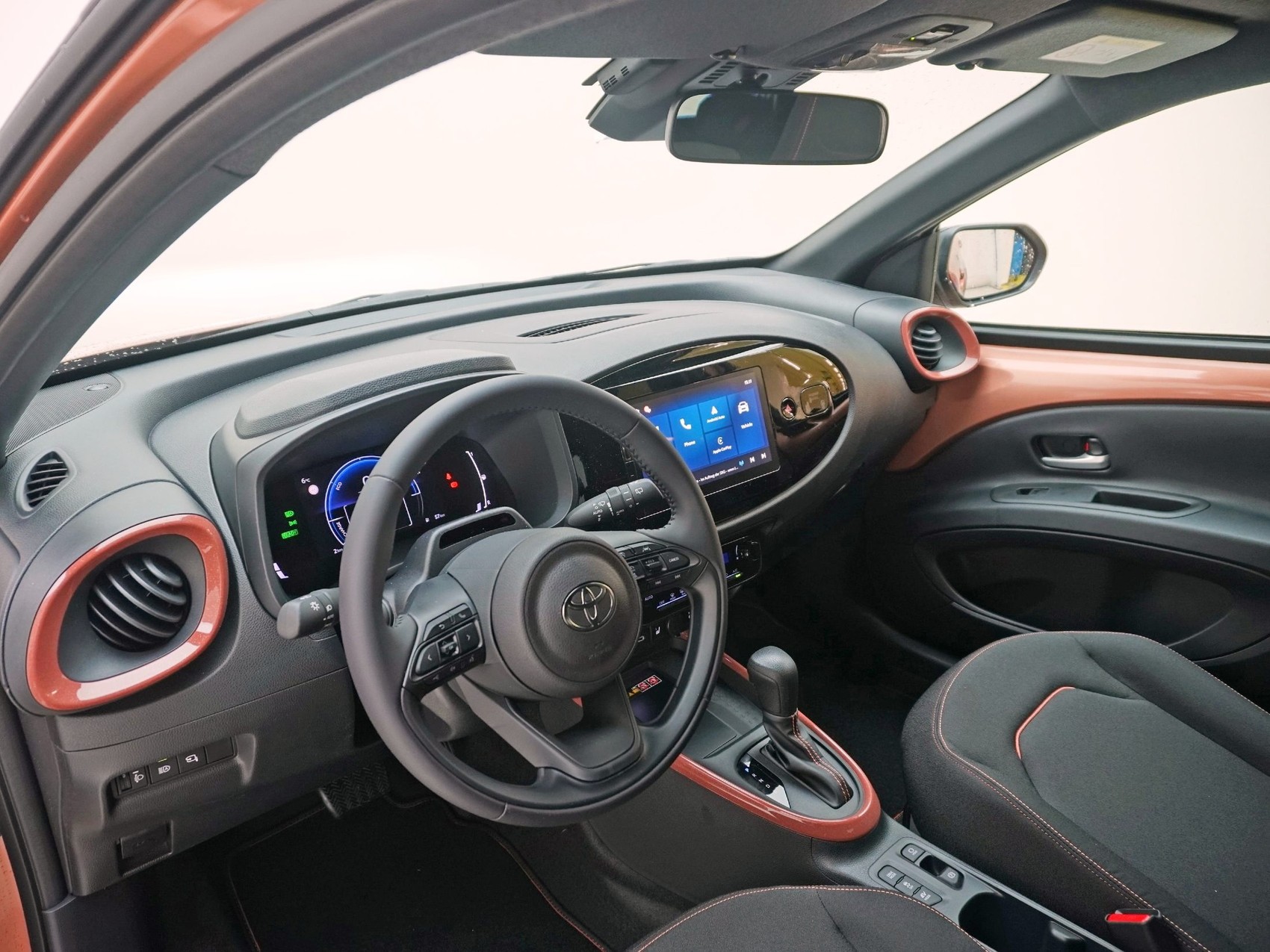 TOYOTA Aygo X 1.5 VVT-i HSD Trend-image-6