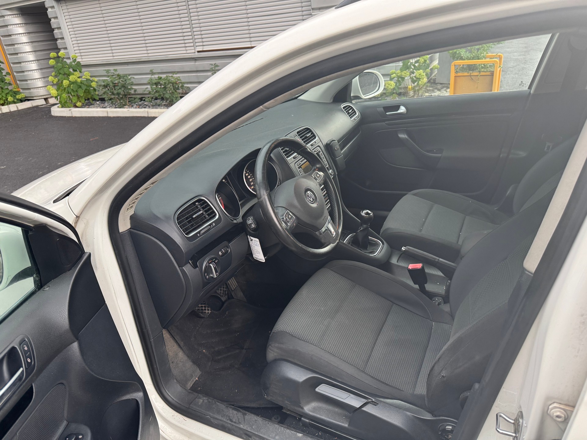 VW Golf Variant 2.0 TDI Highline-image-6