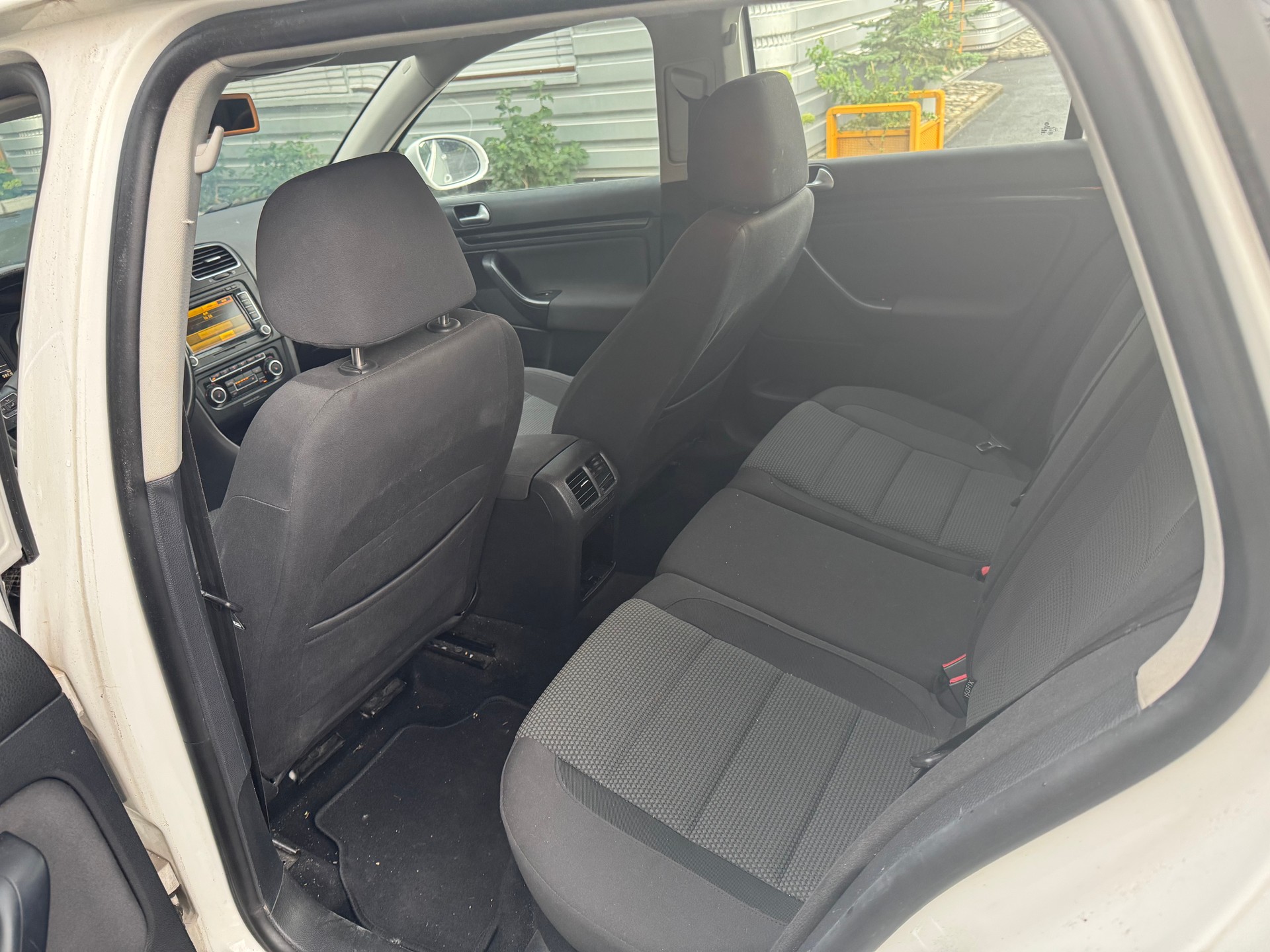 VW Golf Variant 2.0 TDI Highline-image-8
