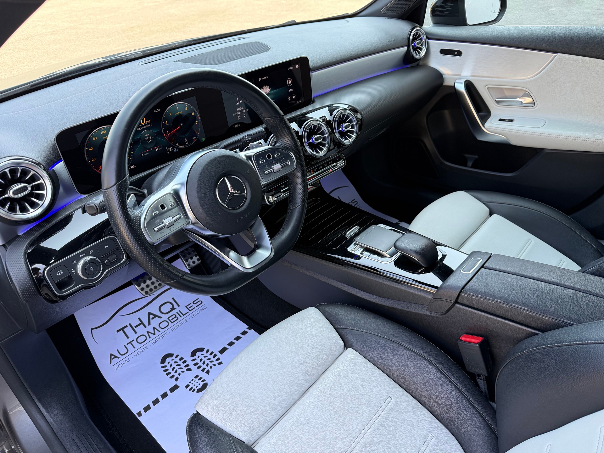 MERCEDES-BENZ A 200 AMG Line 7G-DCT-image-15