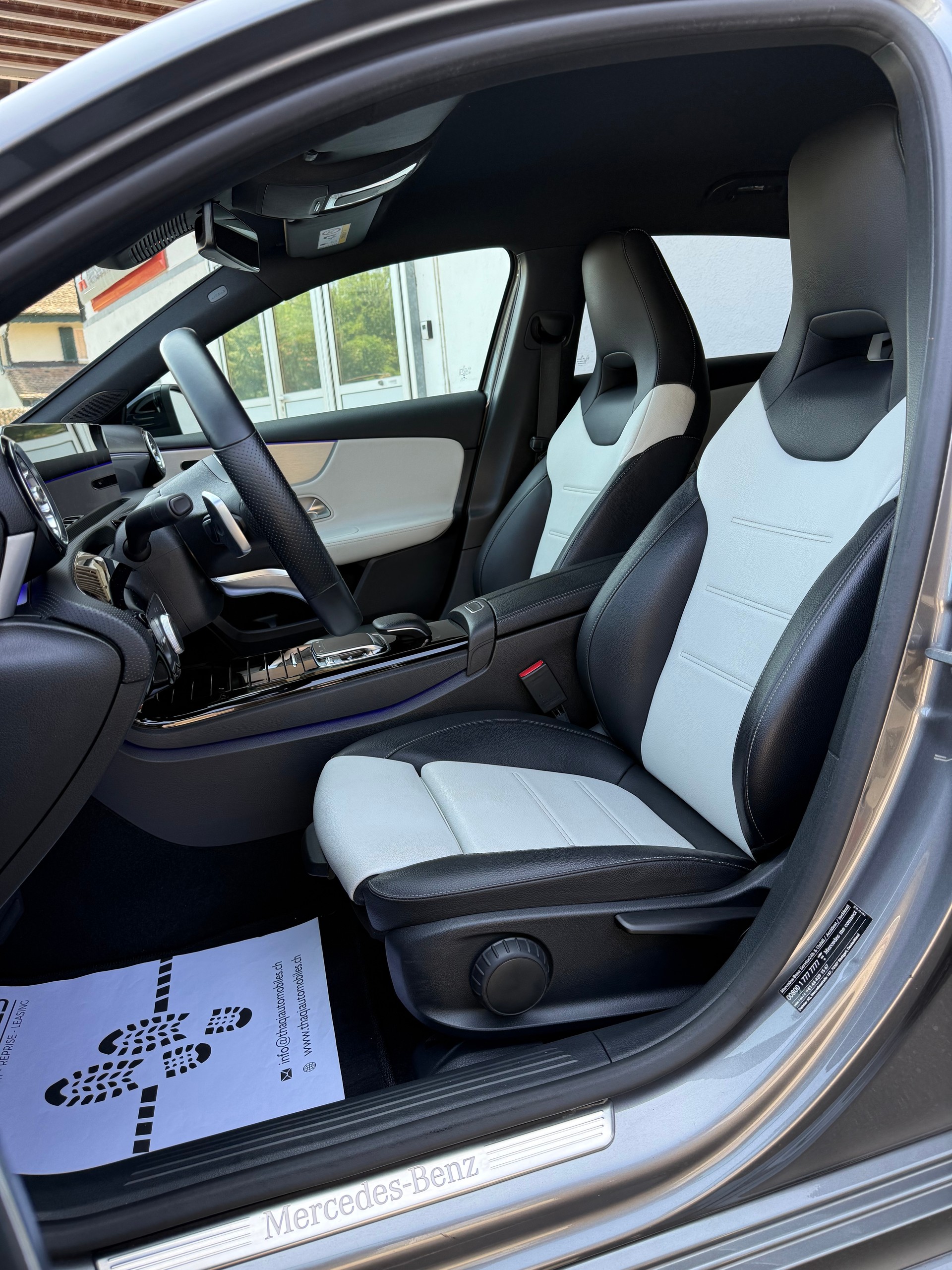 MERCEDES-BENZ A 200 AMG Line 7G-DCT-image-16