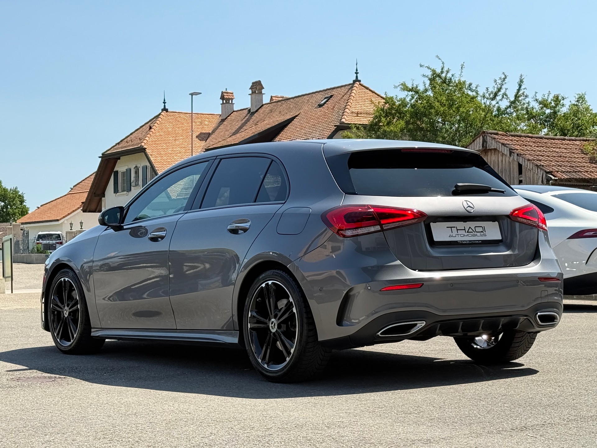 MERCEDES-BENZ A 200 AMG Line 7G-DCT-image-8