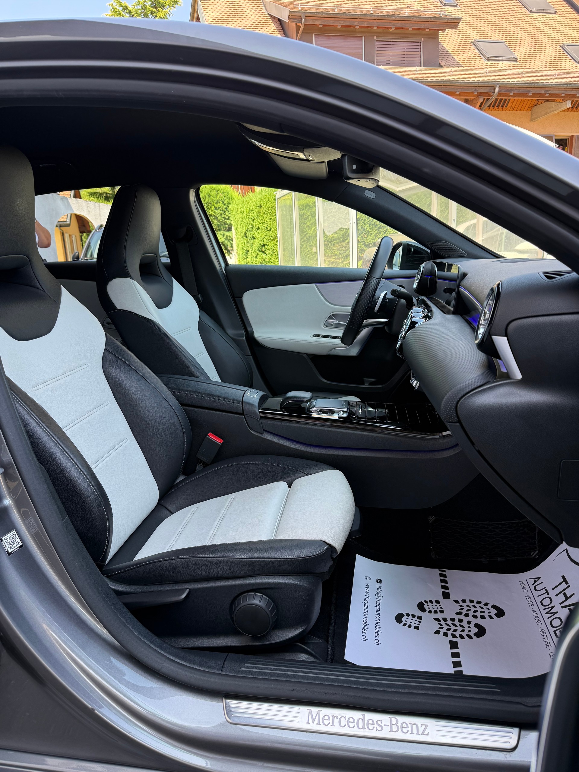 MERCEDES-BENZ A 200 AMG Line 7G-DCT-image-23