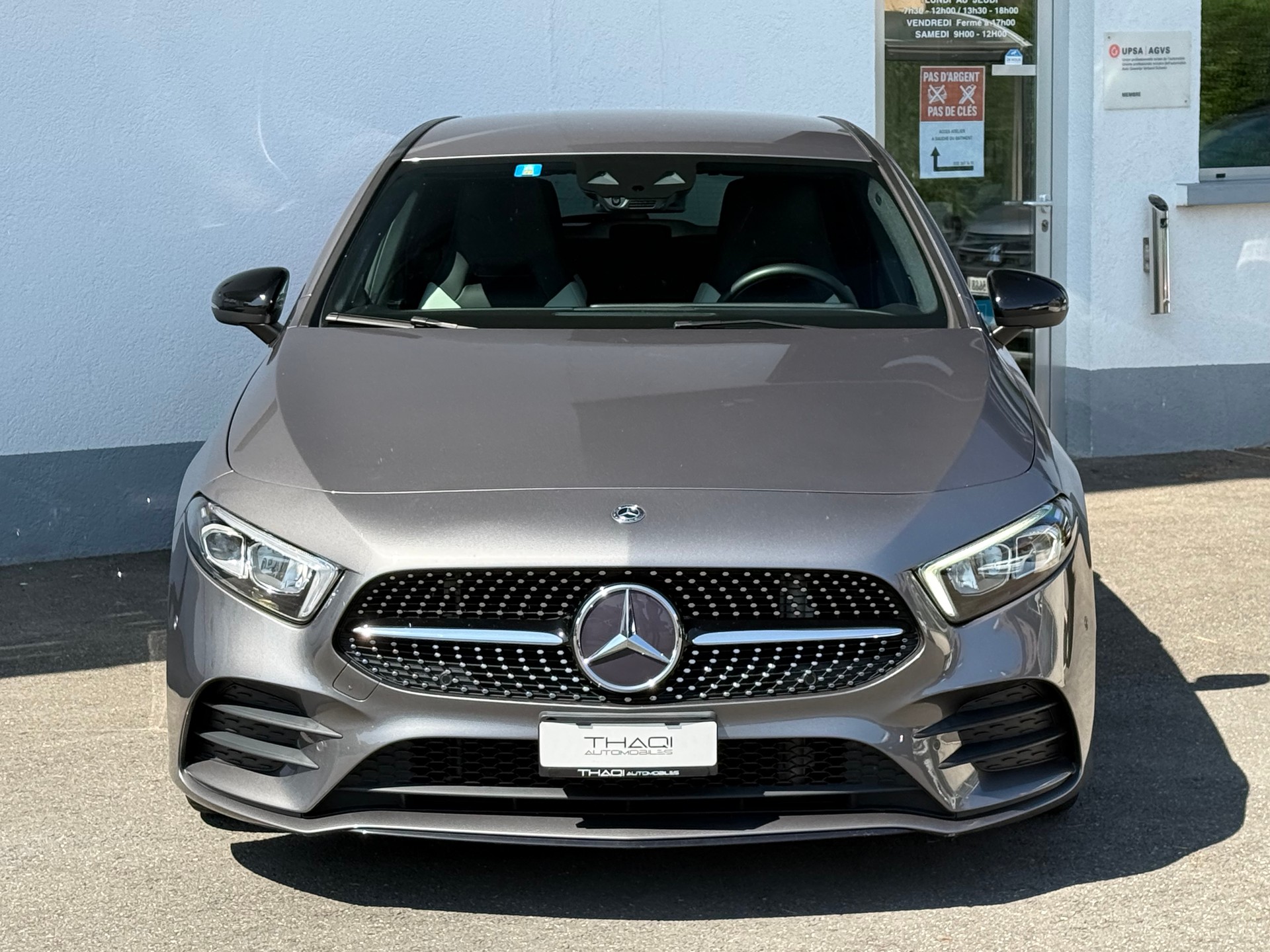MERCEDES-BENZ A 200 AMG Line 7G-DCT-image-4