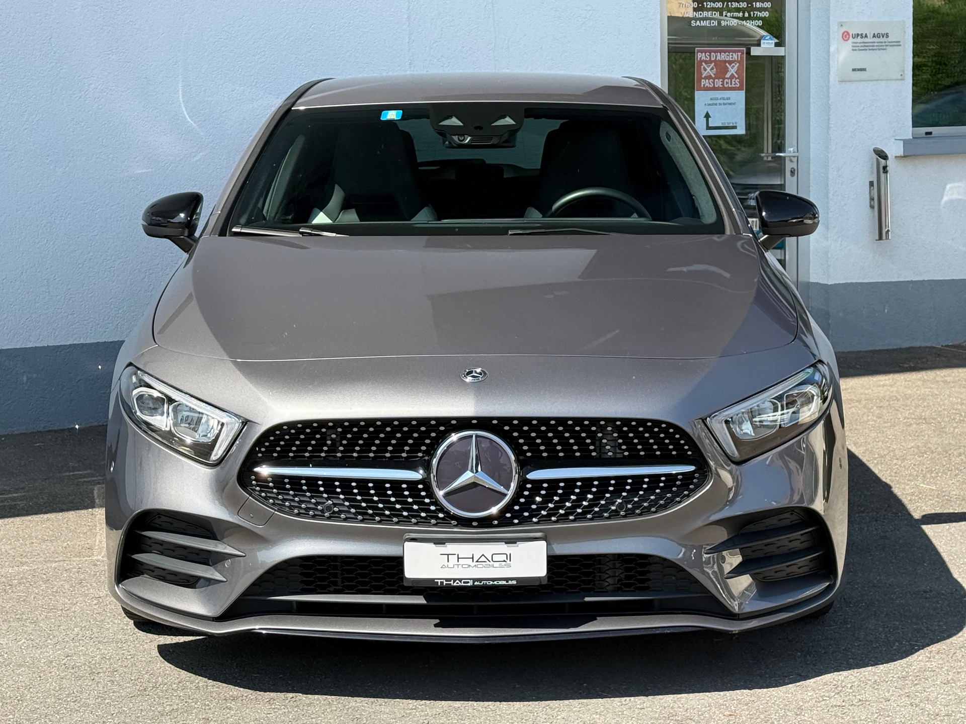 MERCEDES-BENZ A 200 AMG Line 7G-DCT-image-3