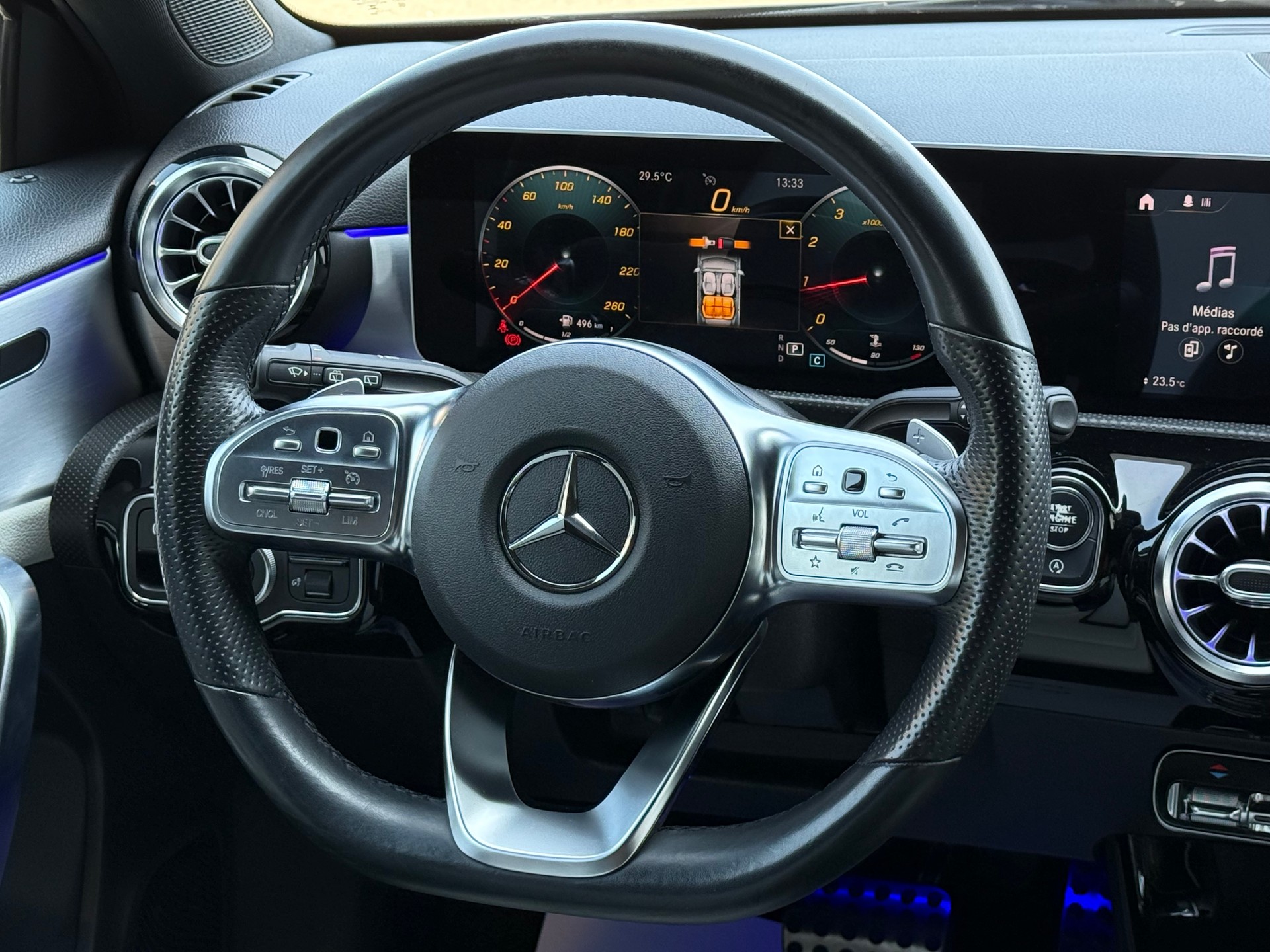 MERCEDES-BENZ A 200 AMG Line 7G-DCT-image-21