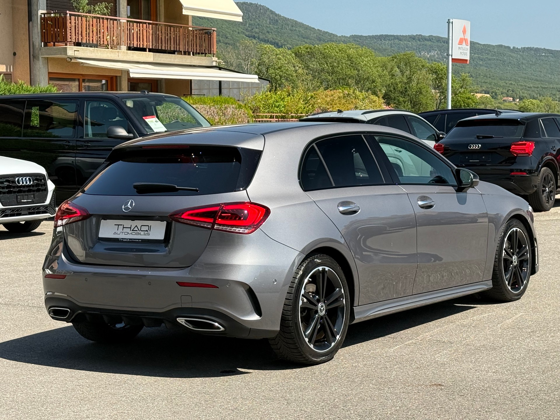 MERCEDES-BENZ A 200 AMG Line 7G-DCT-image-10