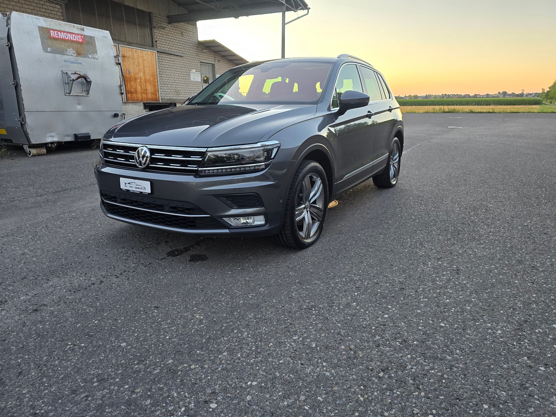 VW Tiguan 2.0 TDI SCR Highline 4Motion DSG-image-2