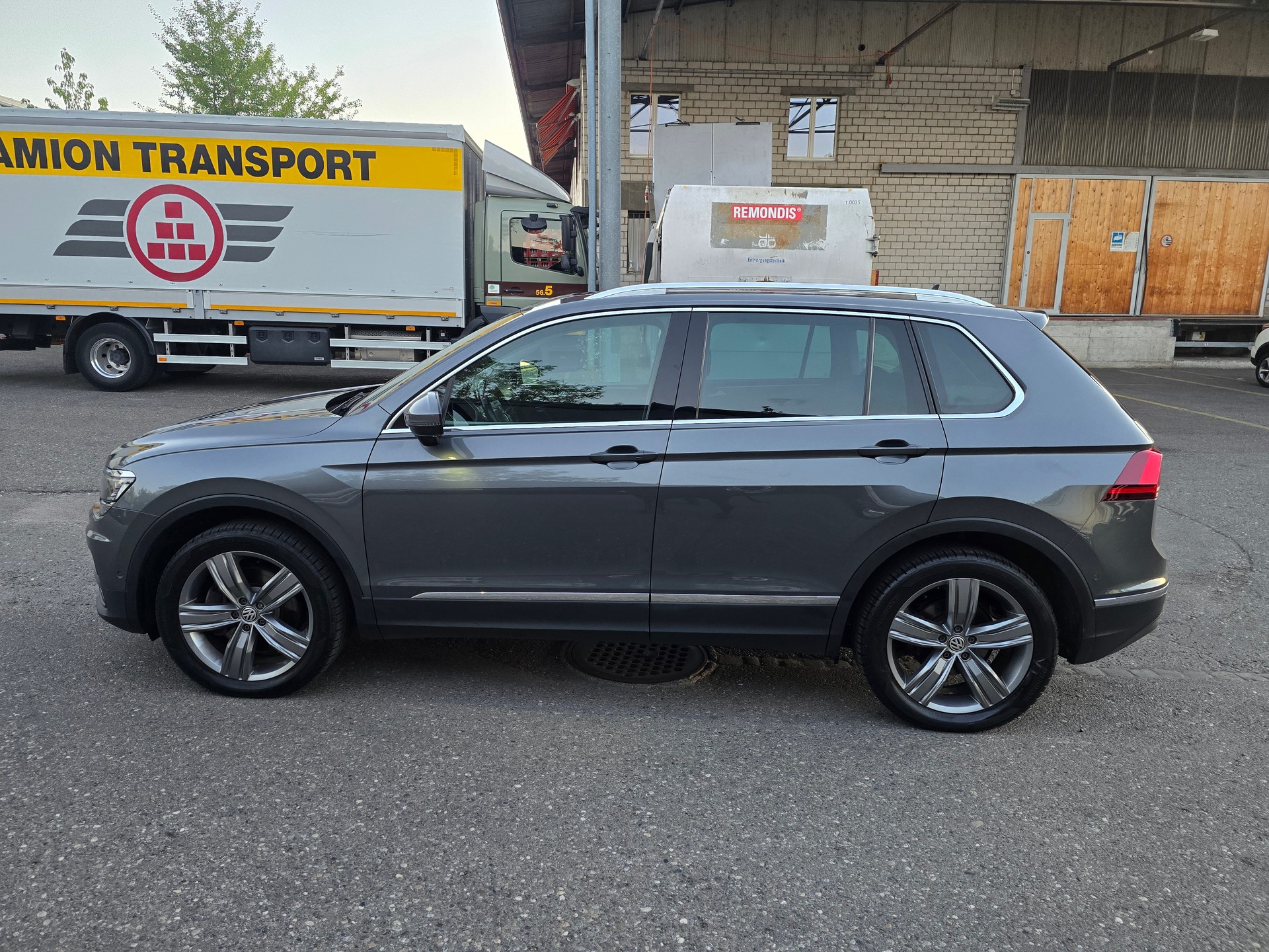 VW Tiguan 2.0 TDI SCR Highline 4Motion DSG-image-10