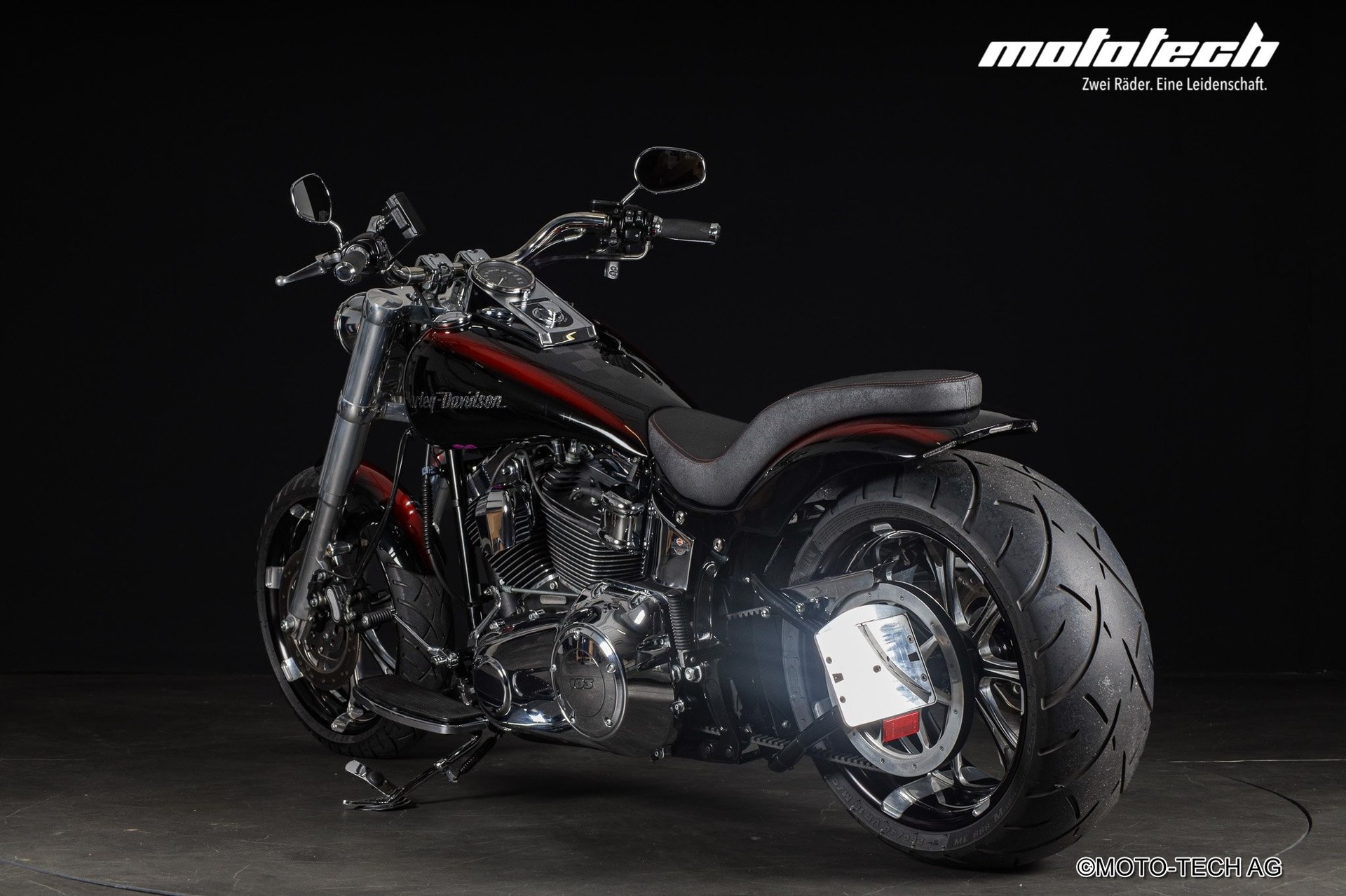 HARLEY-DAVIDSON FLSTF Fat Boy ABS-showroom-element-3