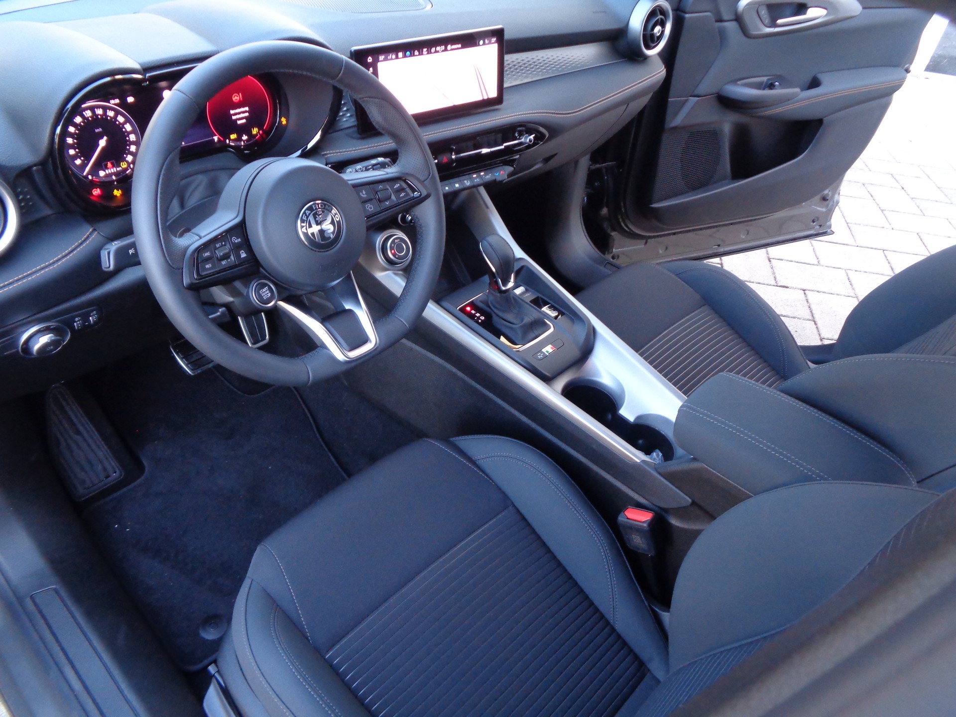 ALFA ROMEO Tonale 1.5 48V Hybrid Sprint Edition-image-6