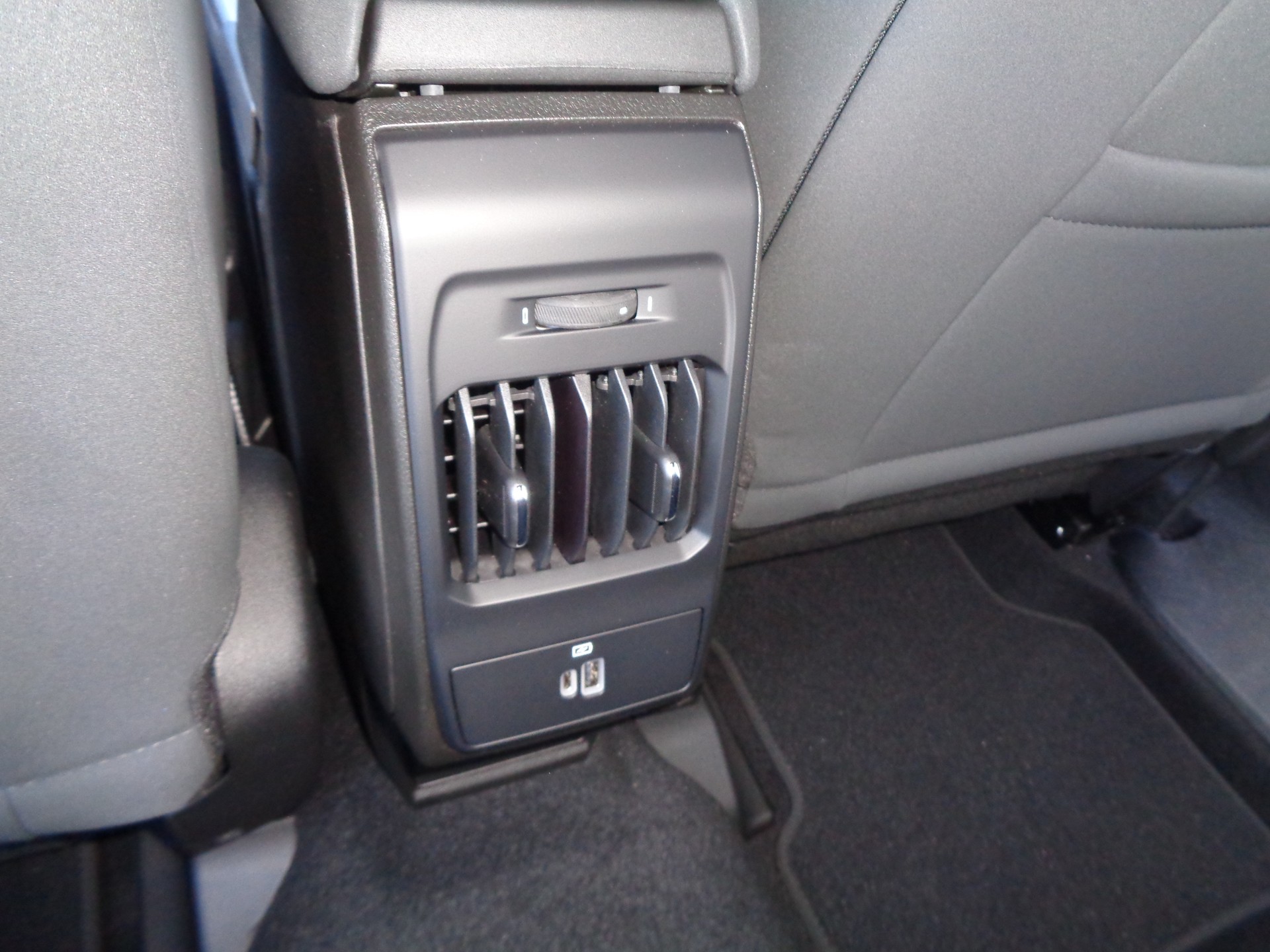 ALFA ROMEO Tonale 1.5 48V Hybrid Sprint Edition-image-16