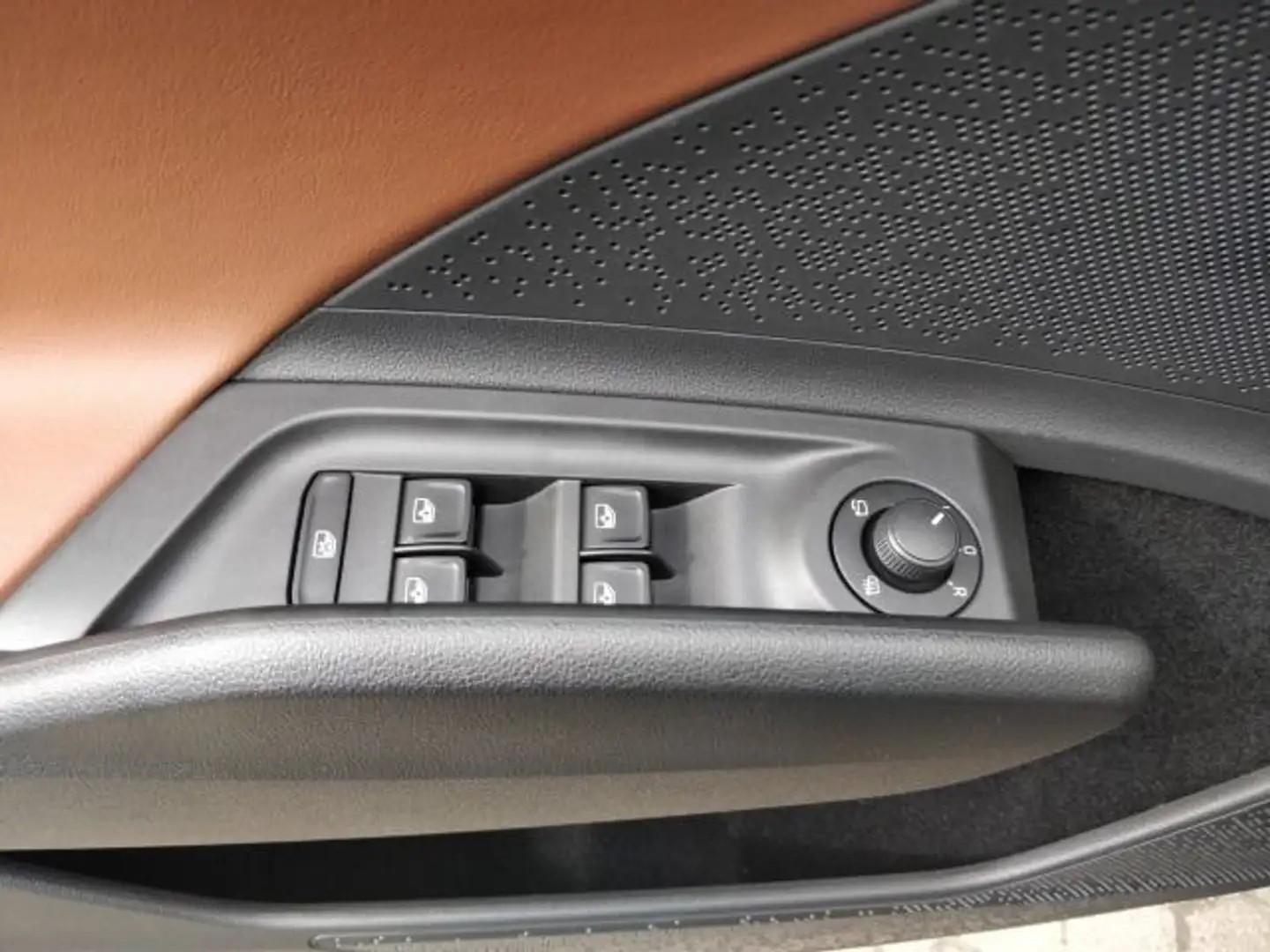 SKODA Enyaq iV 80x-image-17