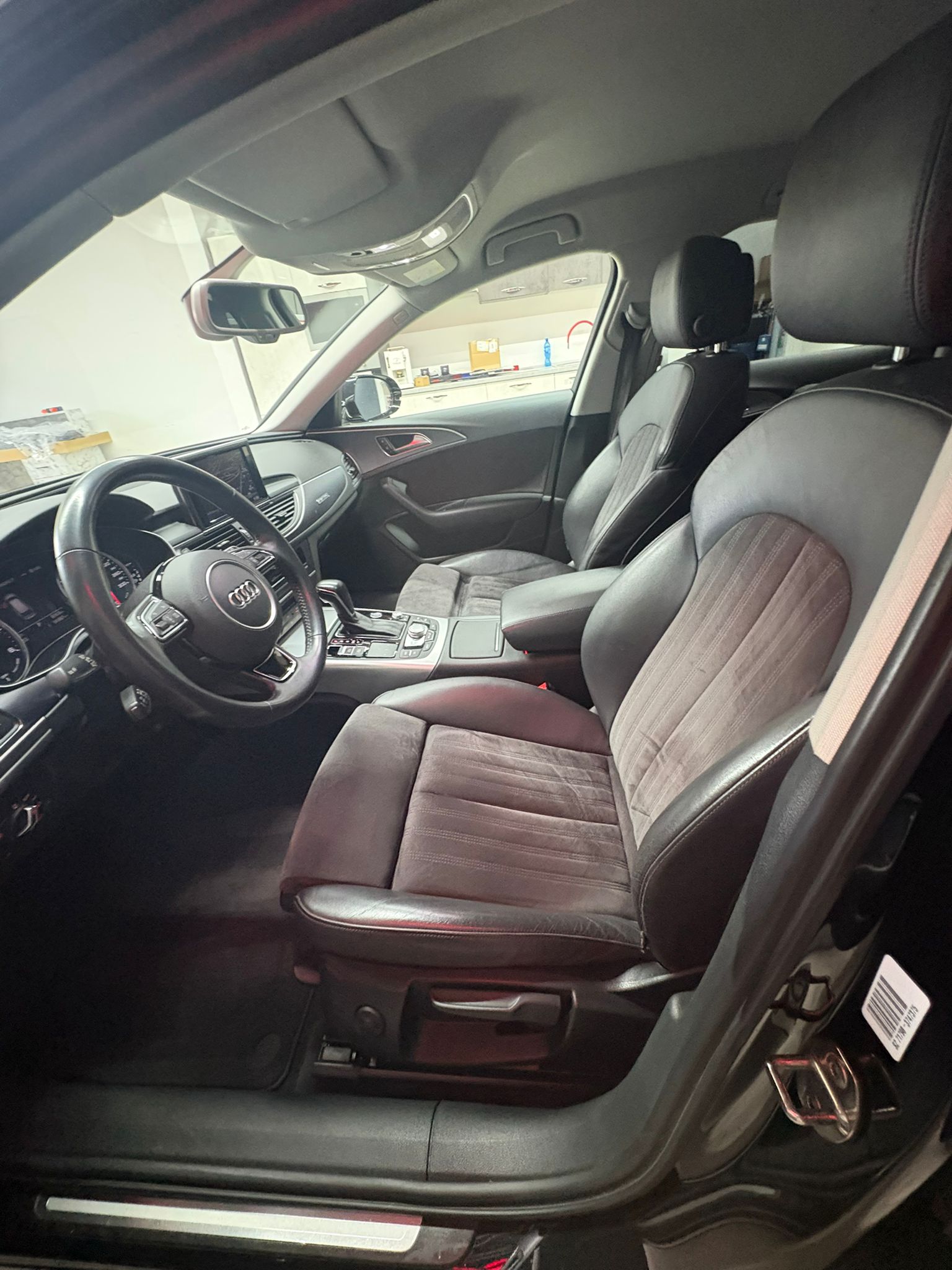 AUDI A6 Avant 3.0 TDI V6 quattro S-tronic-image-9