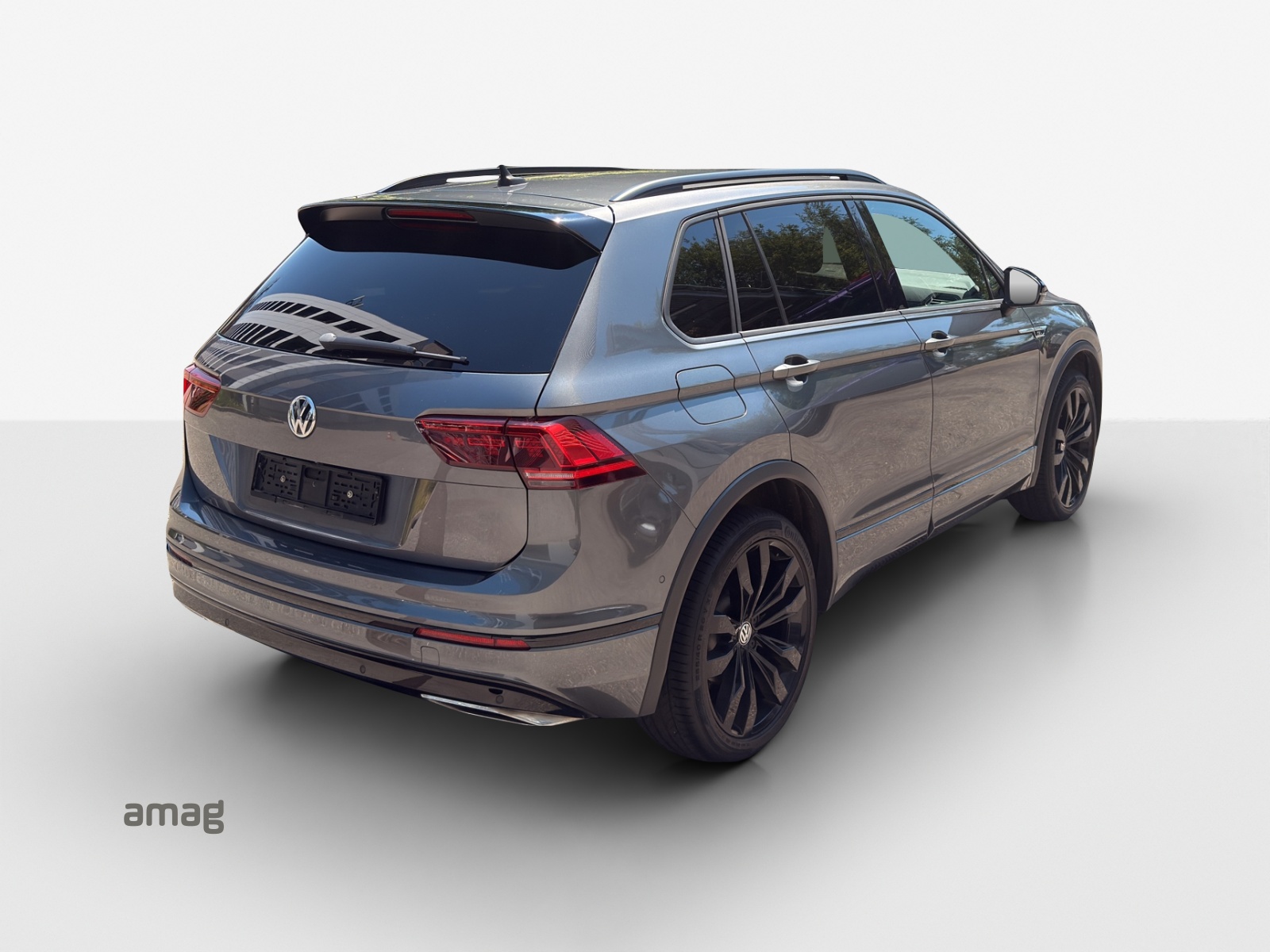 VW Tiguan 2.0TSI Highline 4Motion DSG-image-4