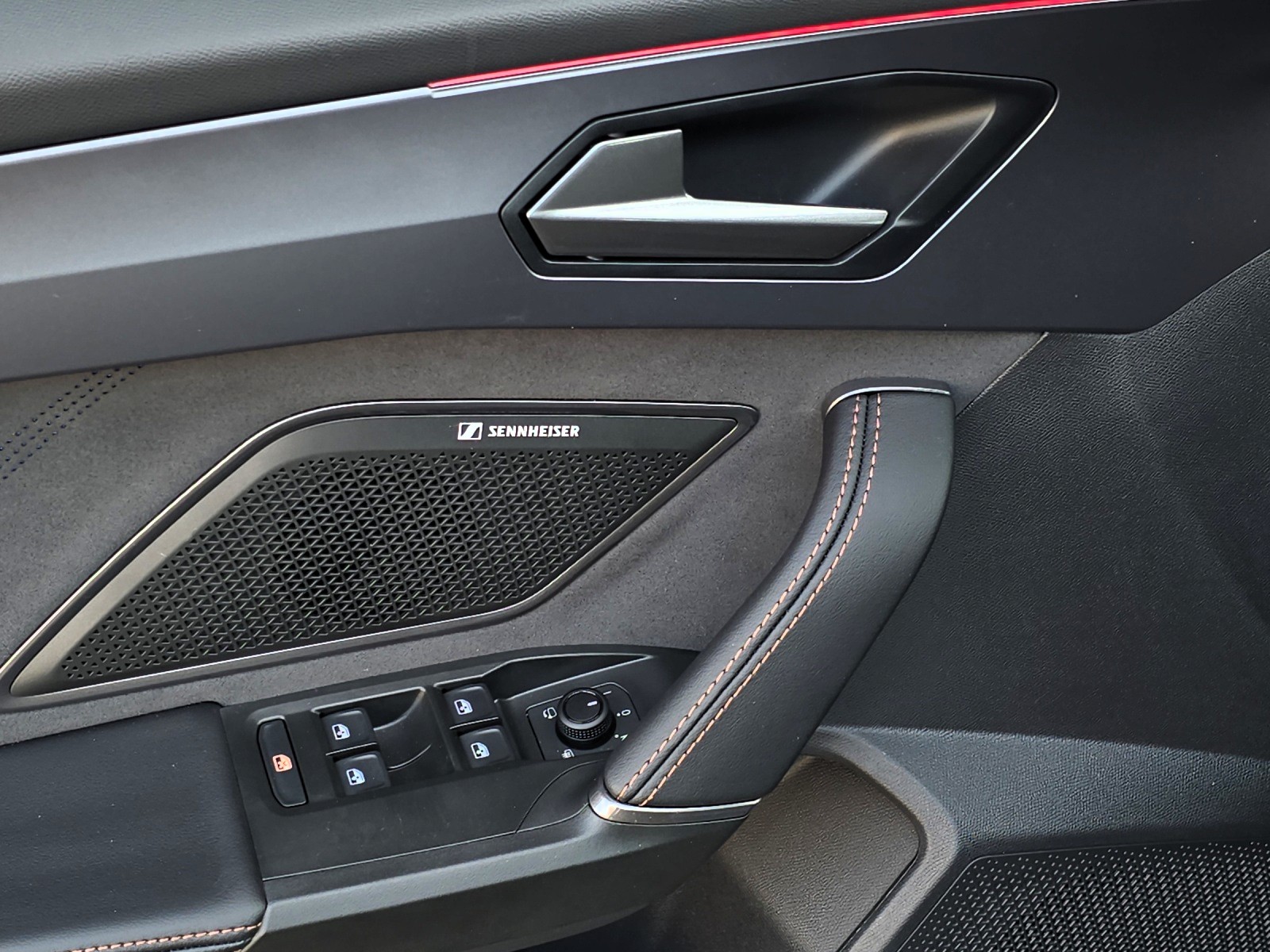 CUPRA LEON 2.0 TSI VZ DSG-image-28