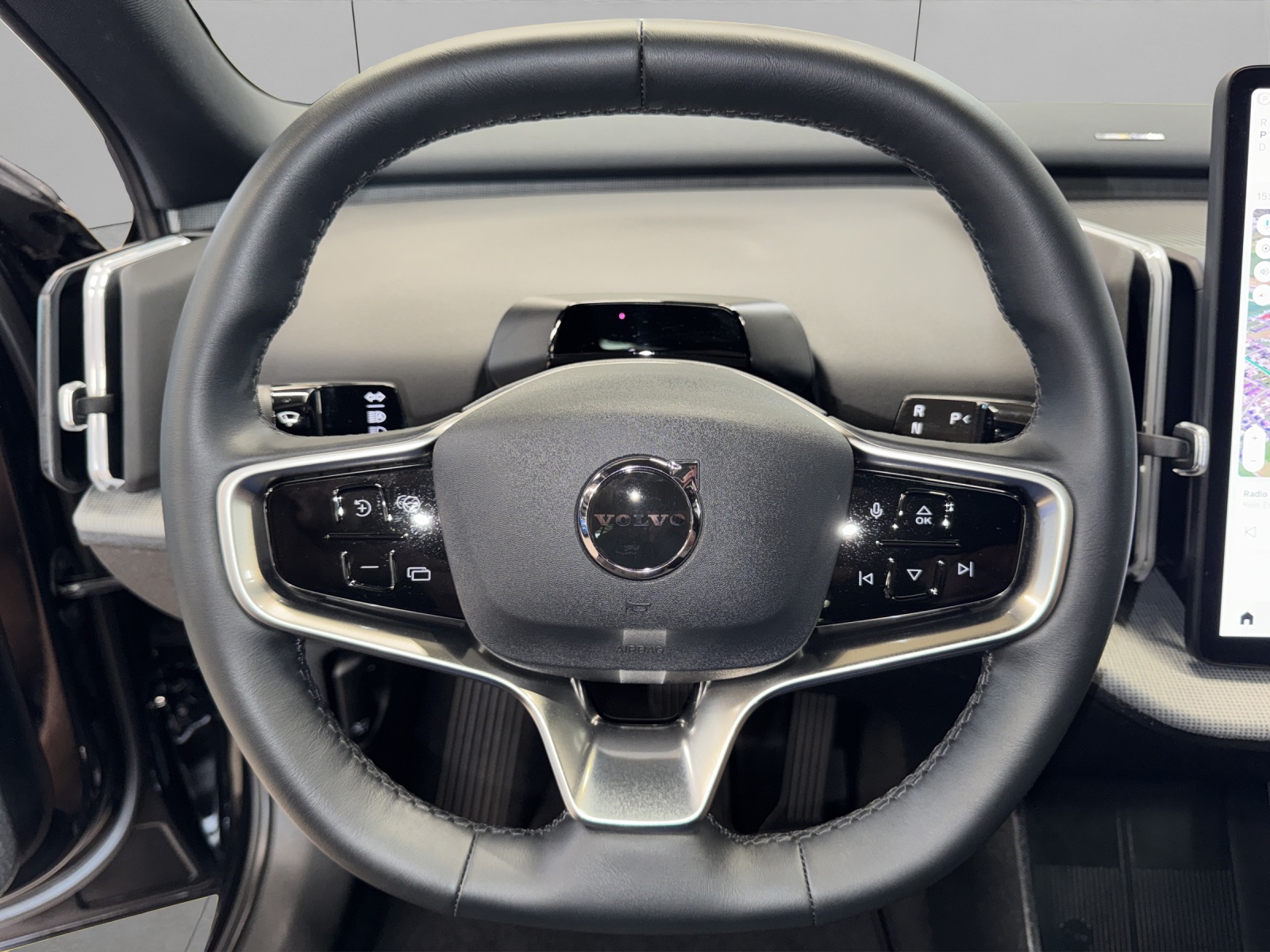VOLVO EX30 CC E60 Twin Performance AWD-image-10