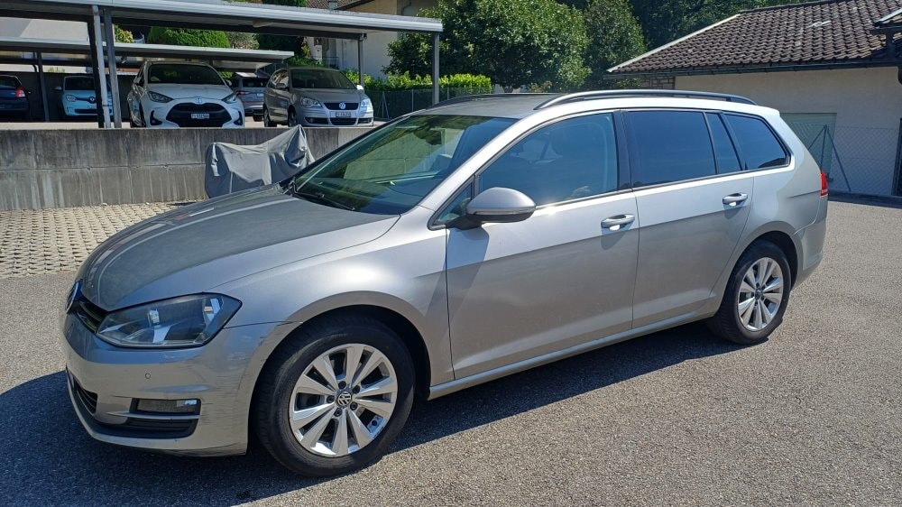 VW Golf Variant 1.6 TDI Comfortline DSG-image-0