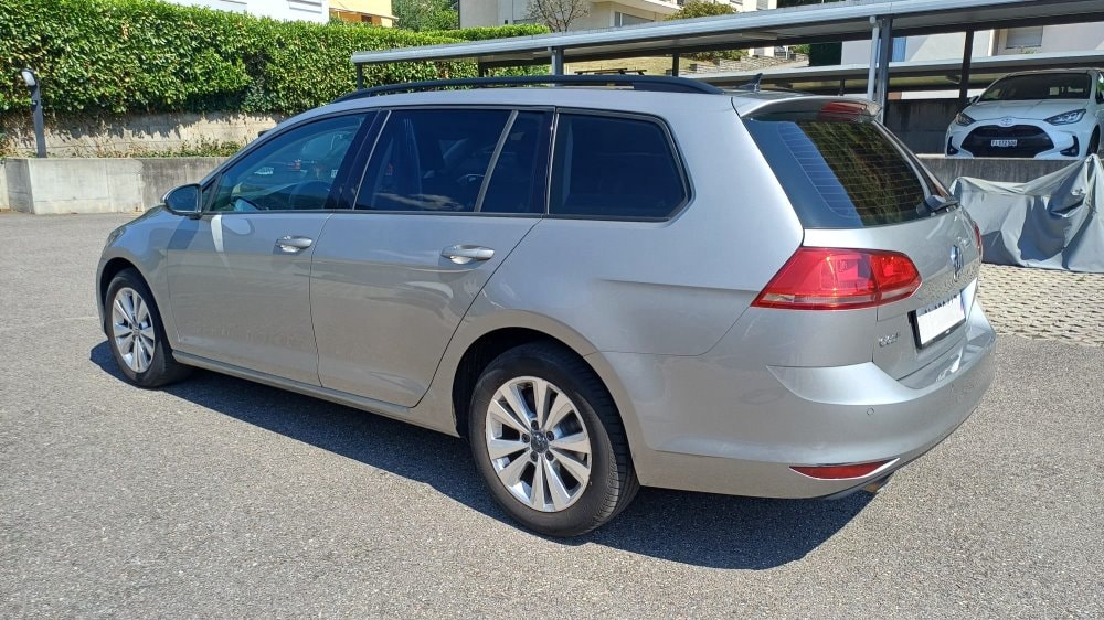 VW Golf Variant 1.6 TDI Comfortline DSG-image-1
